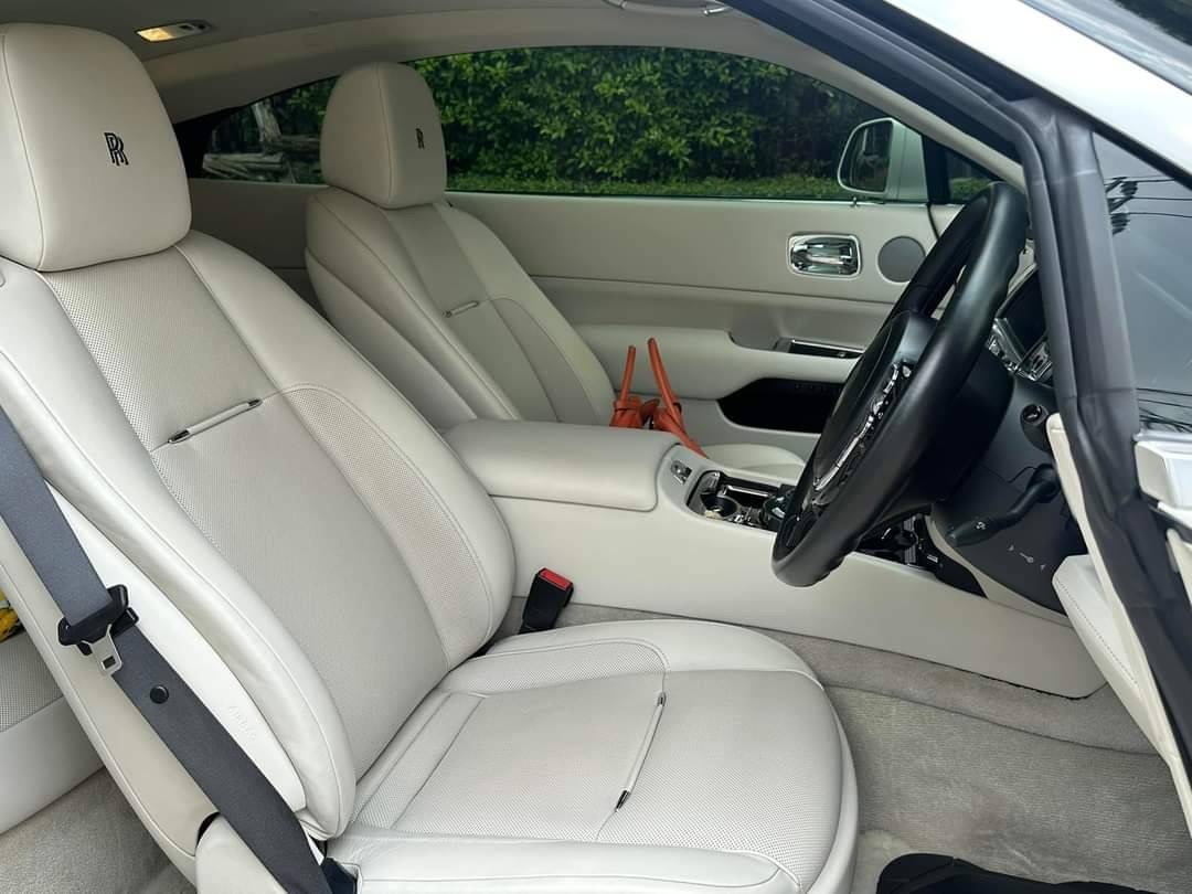 2017 Rolls-Royce Wraith สีขาว (รูปที่ 7)