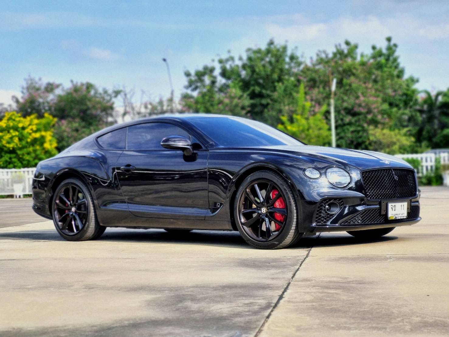 2020 Bentley Continental GT สีดำ (รูปที่ 2)