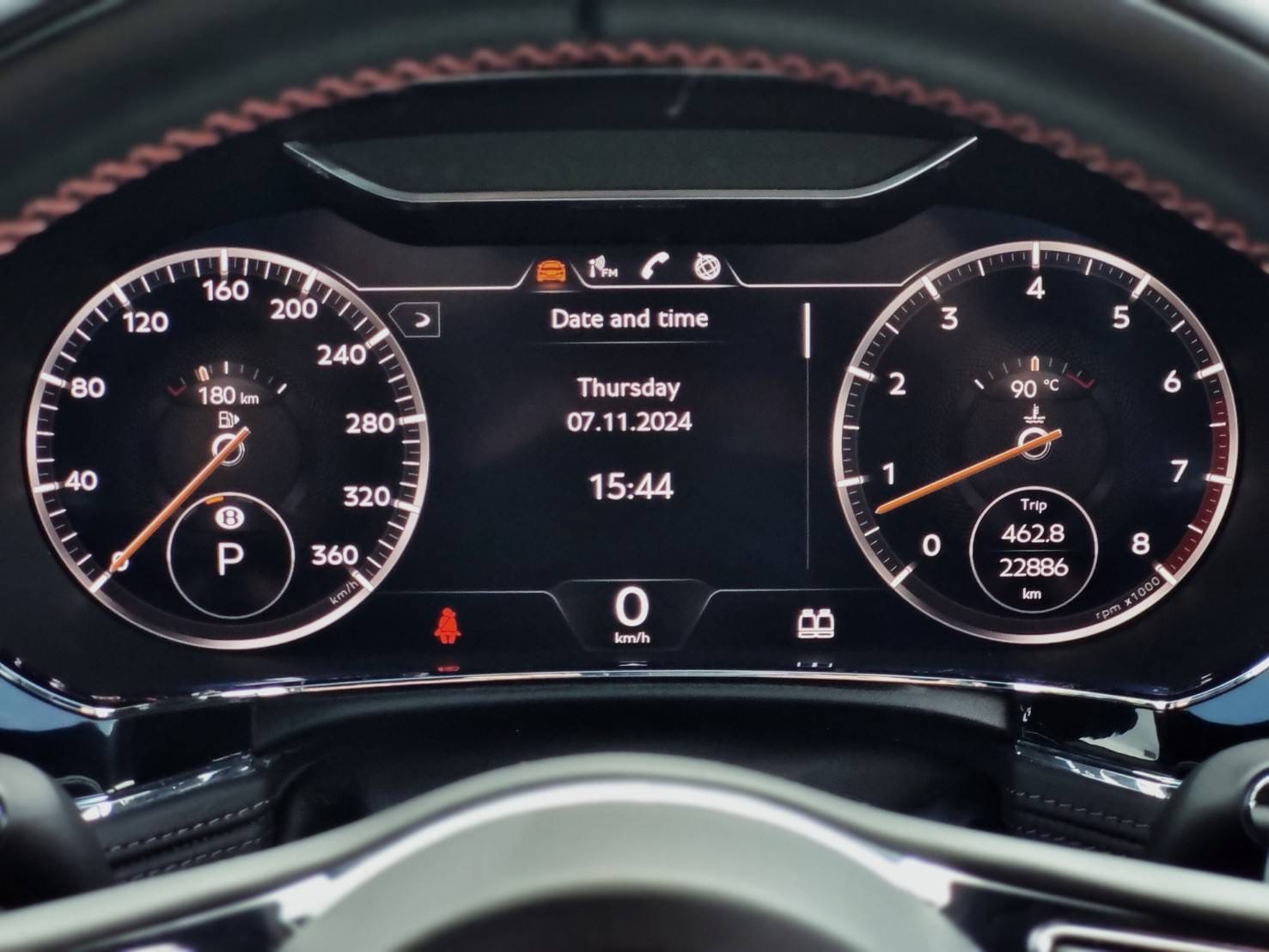 2020 Bentley Continental GT สีดำ (รูปที่ 7)
