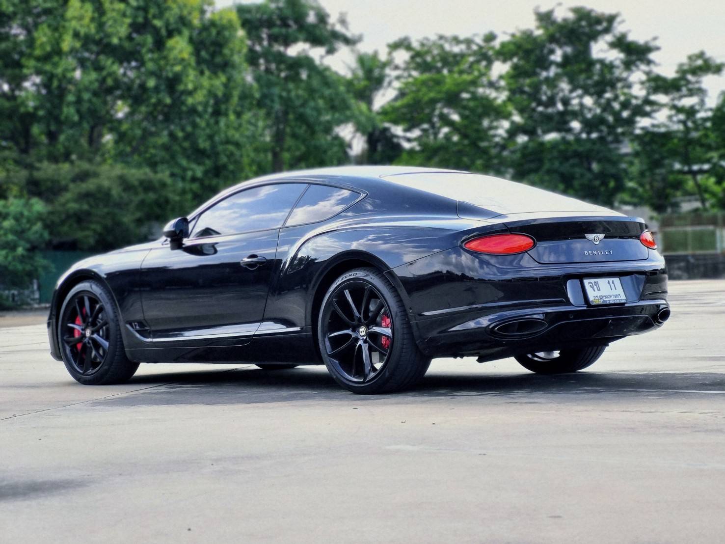 2020 Bentley Continental GT สีดำ (รูปที่ 5)