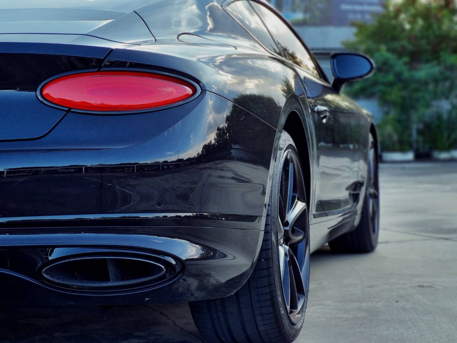 2020 Bentley Continental GT สีดำ (รูปที่ 17)