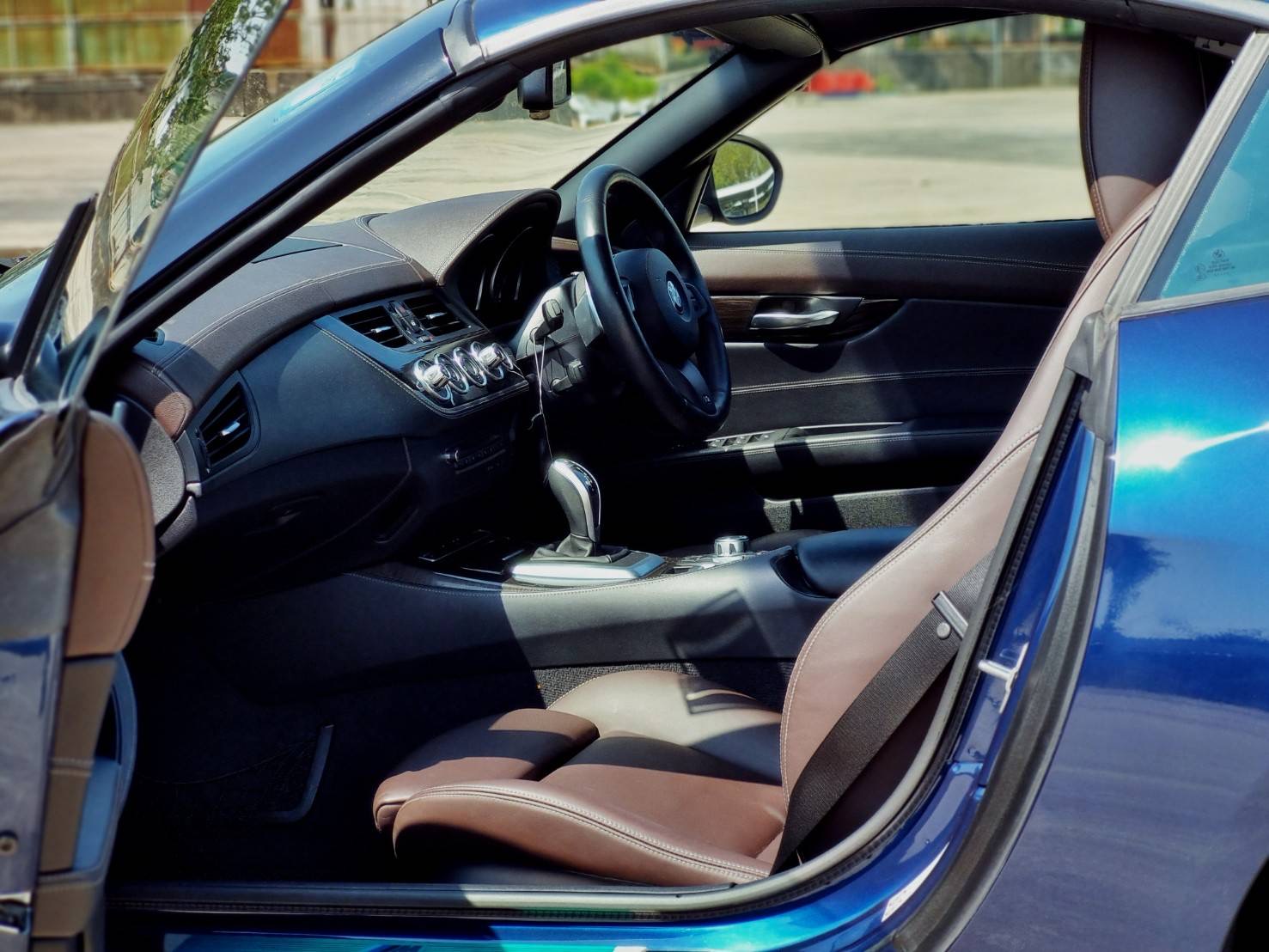 2013 BMW Z4 E89 สีน้ำเงิน (รูปที่ 10)