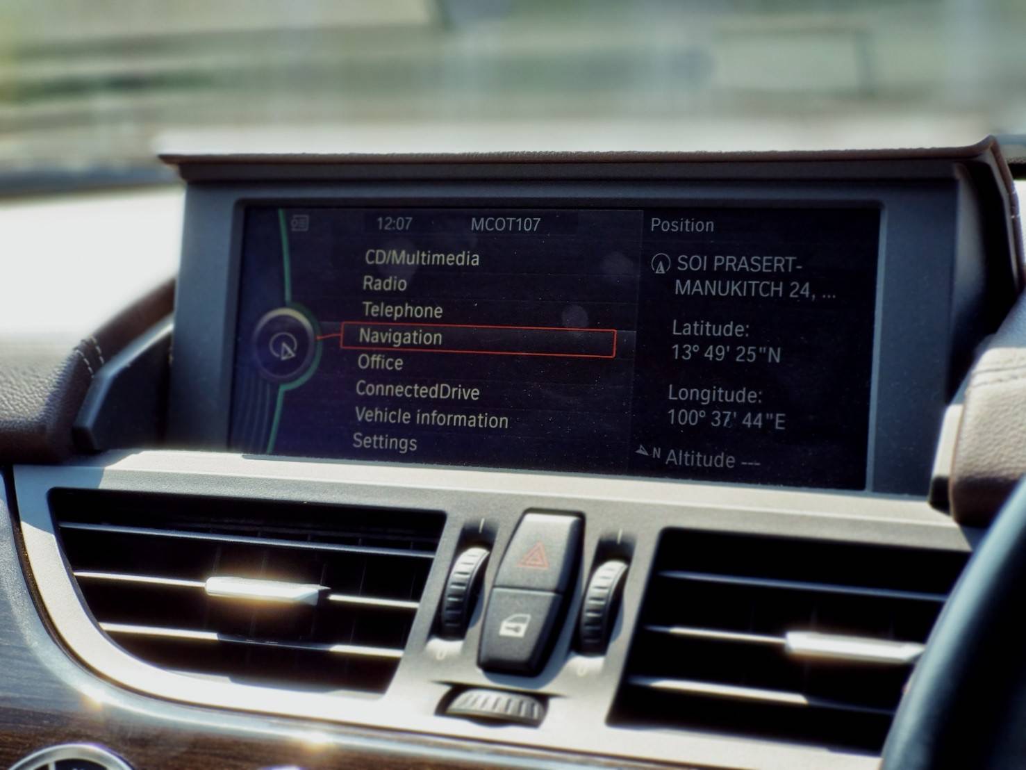 2013 BMW Z4 E89 สีน้ำเงิน (รูปที่ 12)