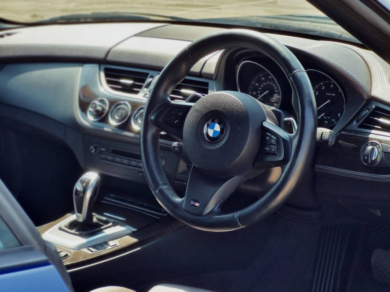 2013 BMW Z4 E89 สีน้ำเงิน (รูปที่ 9)