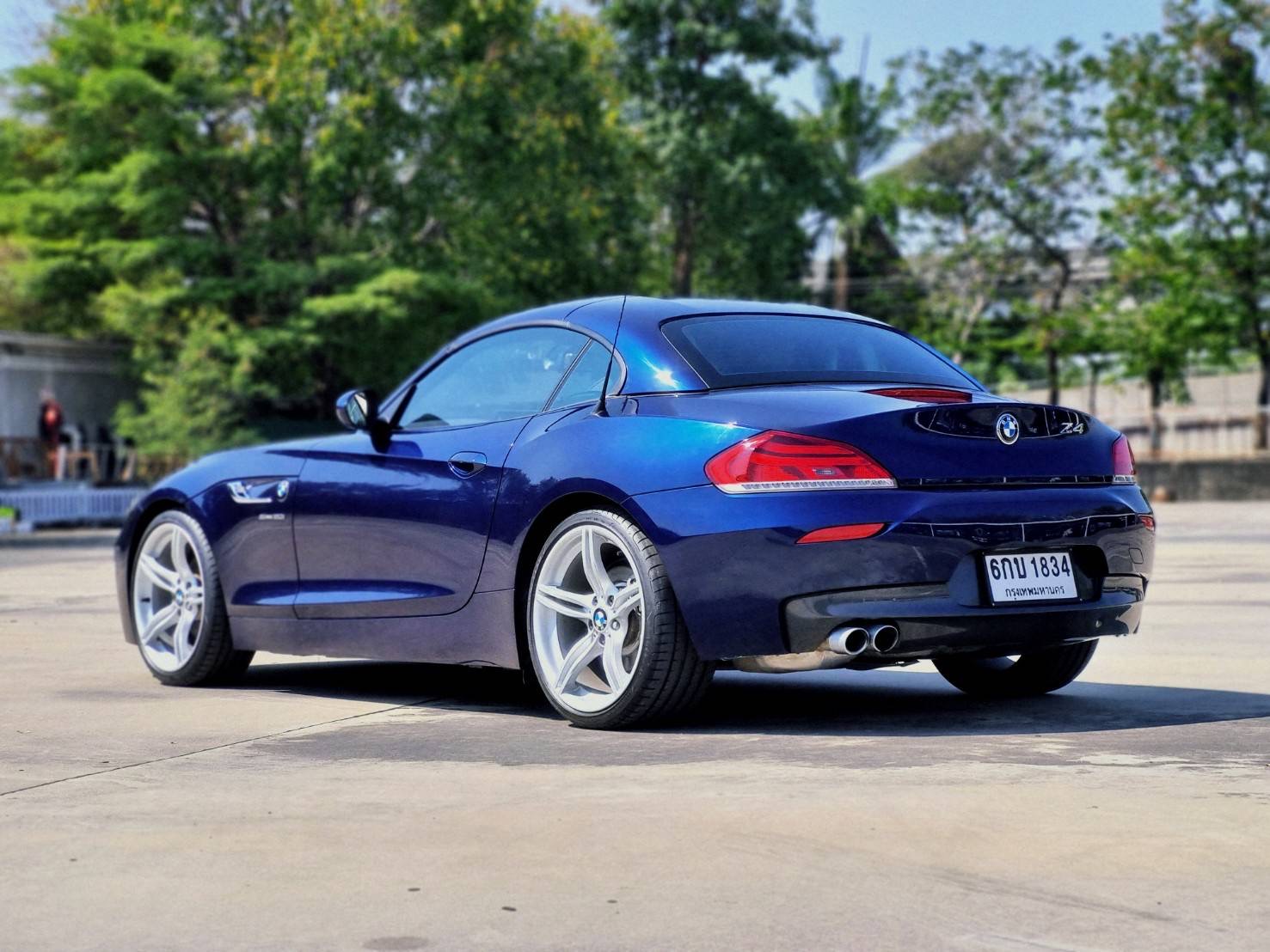 2013 BMW Z4 E89 สีน้ำเงิน (รูปที่ 4)