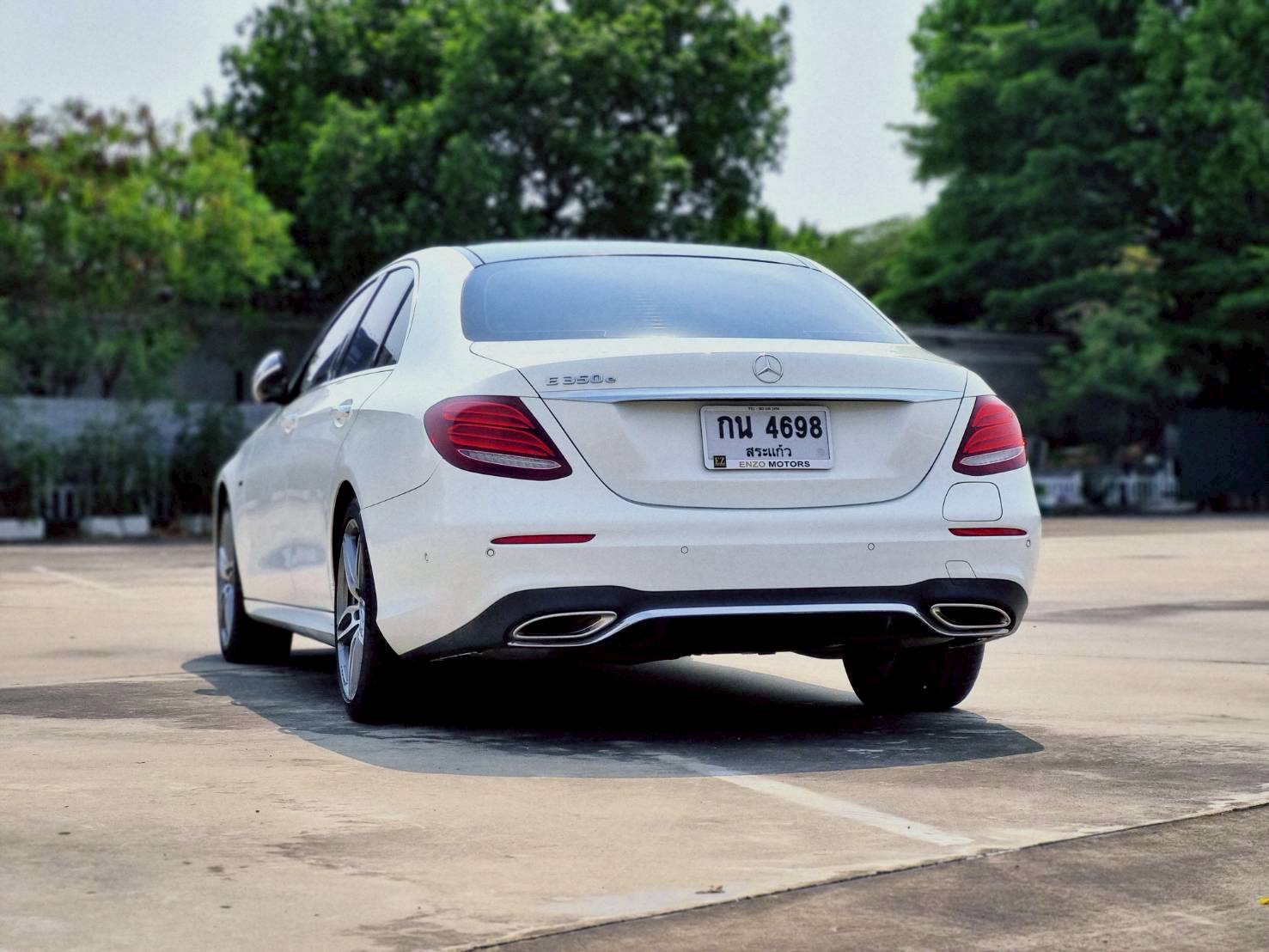 2019 Mercedes-Benz E-Class W213 E300e สีขาว (รูปที่ 7)