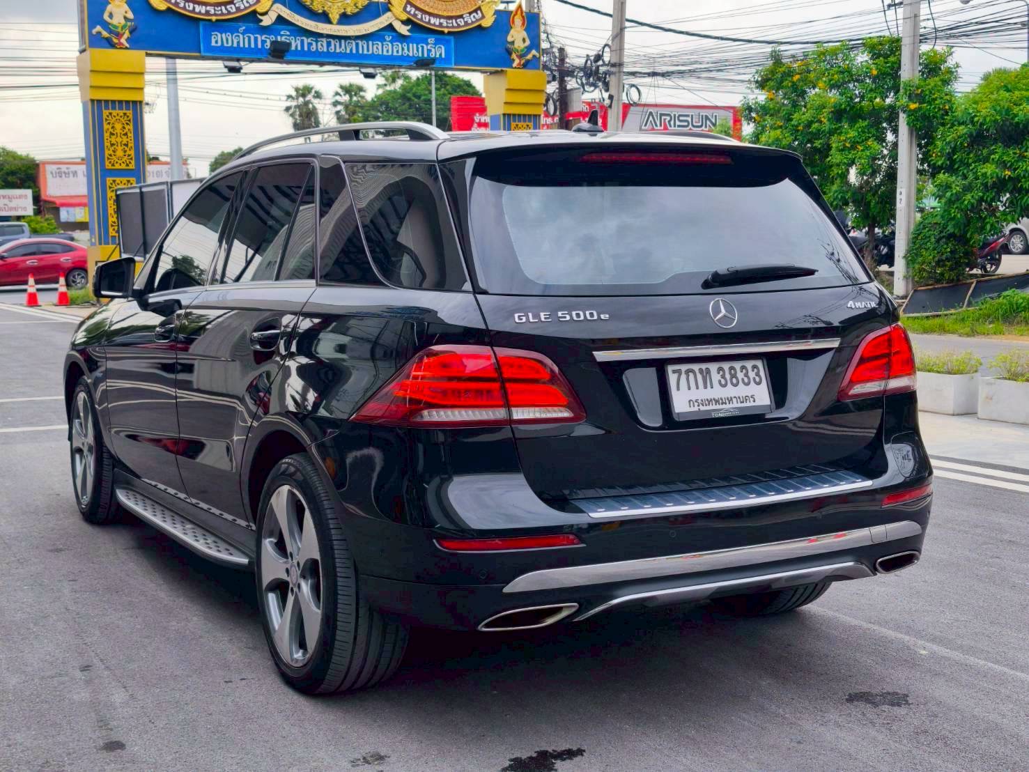 2018 Mercedes-Benz GLE-Class GLE500 สีดำ (รูปที่ 17)
