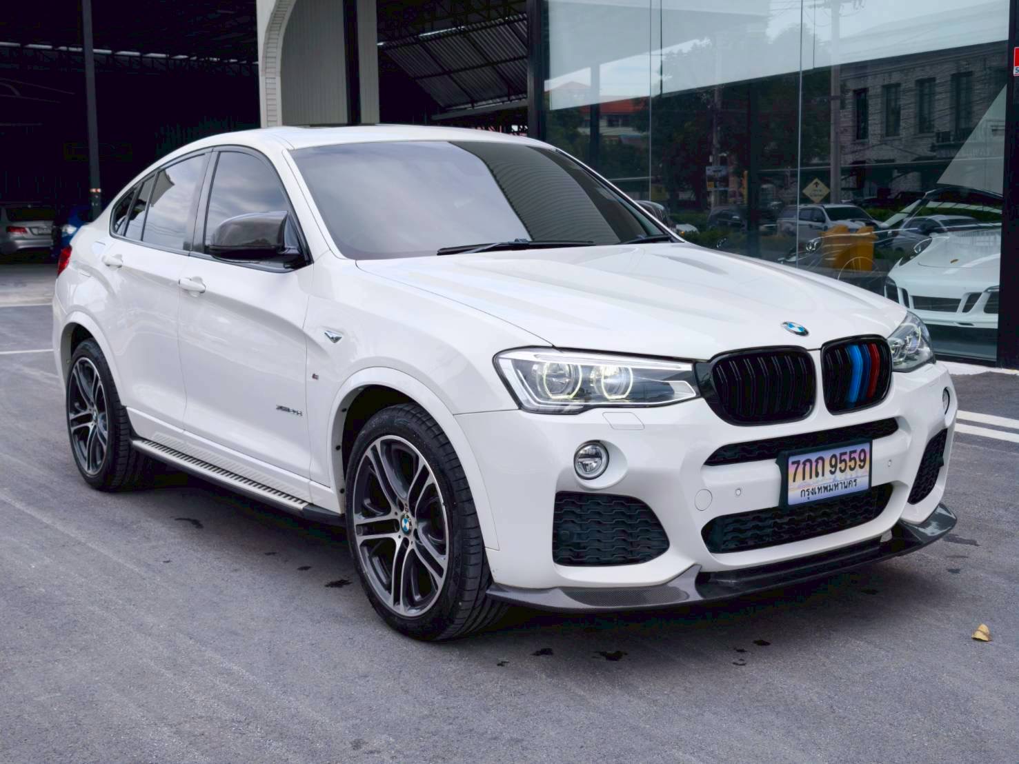 2018 BMW X4 G02 สีขาว (รูปที่ 2)