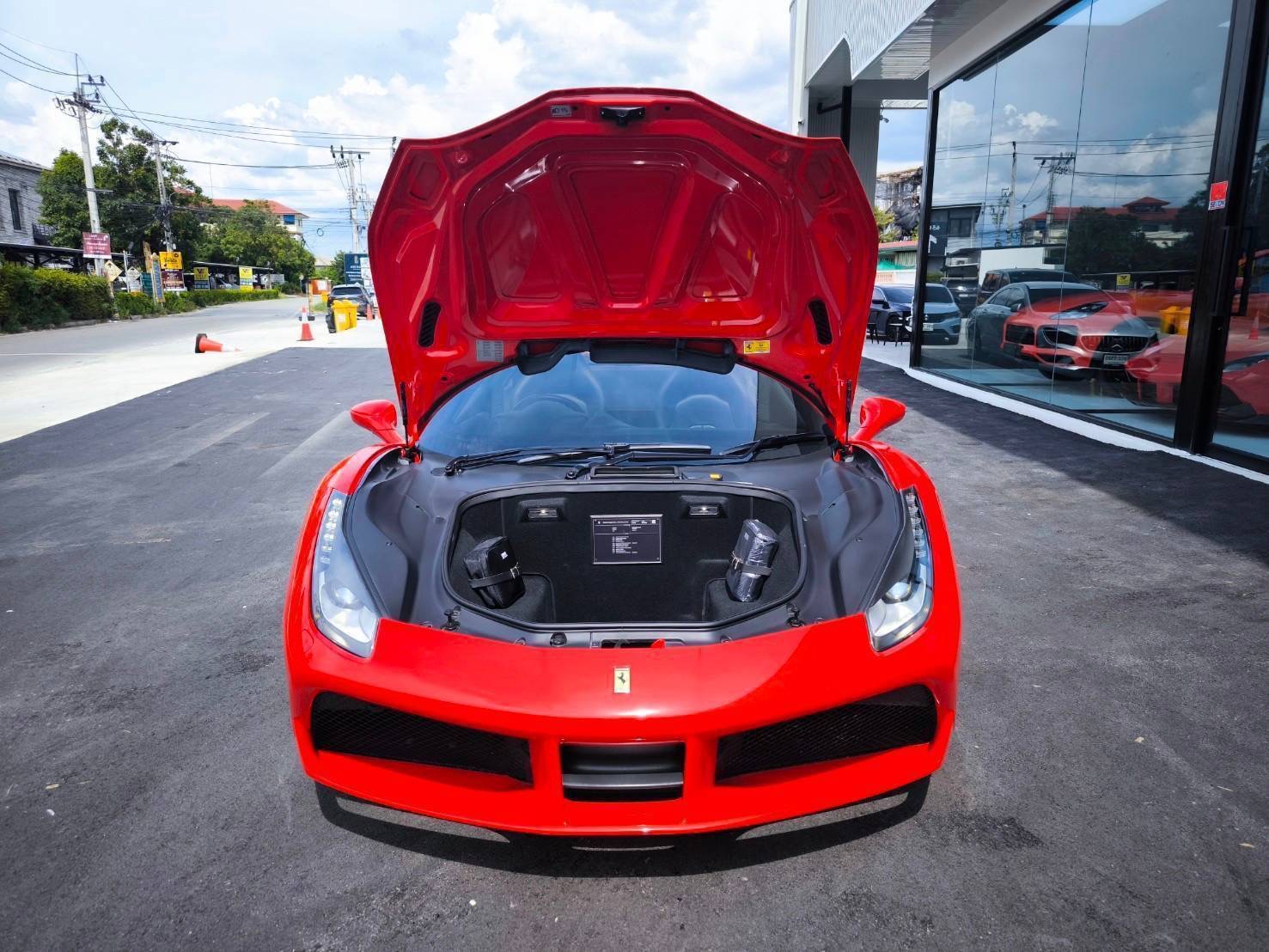 2018 Ferrari 488 Spider สีแดง (รูปที่ 4)