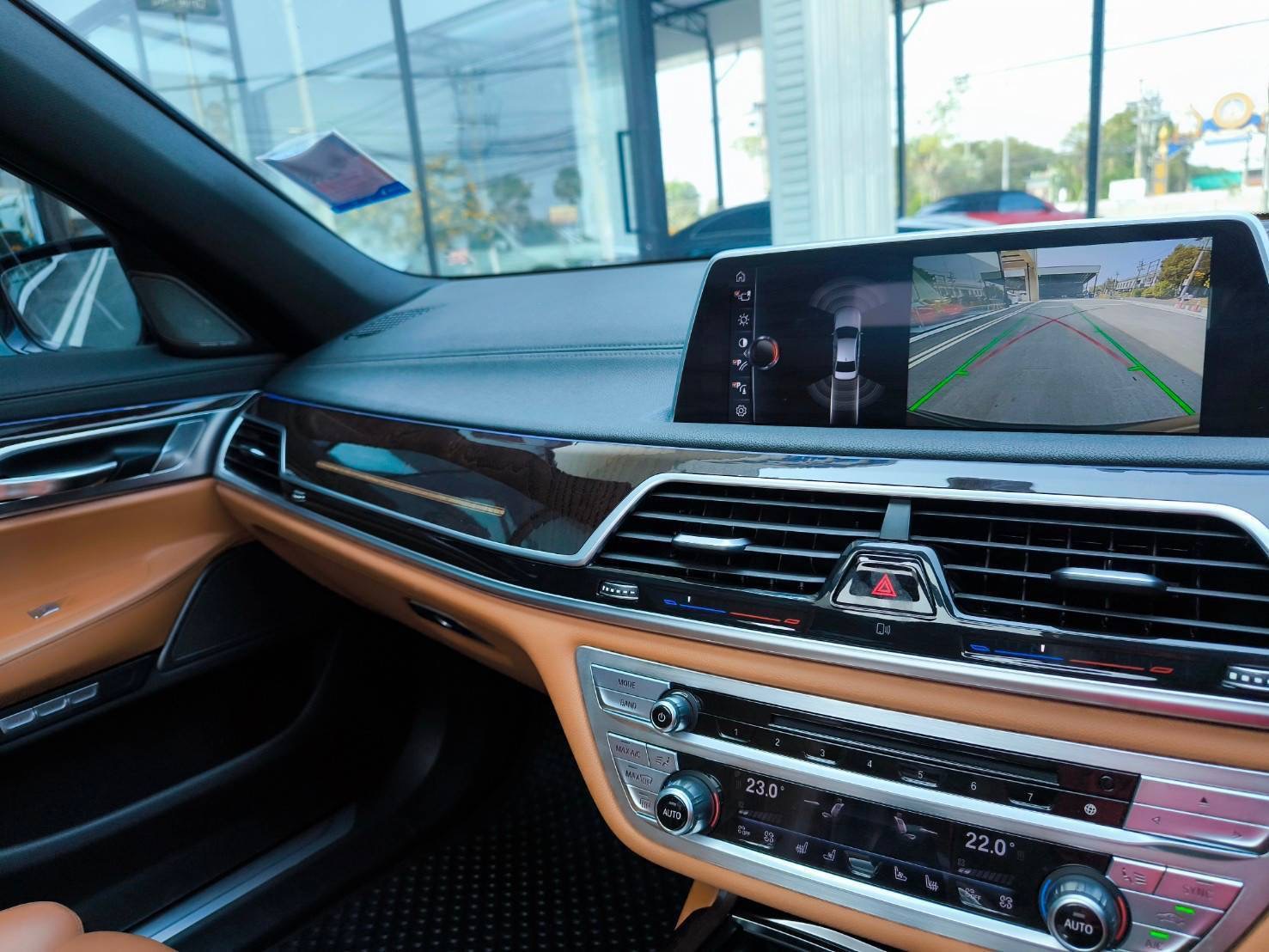 2017 BMW 740li Limousine สีดำ (รูปที่ 7)