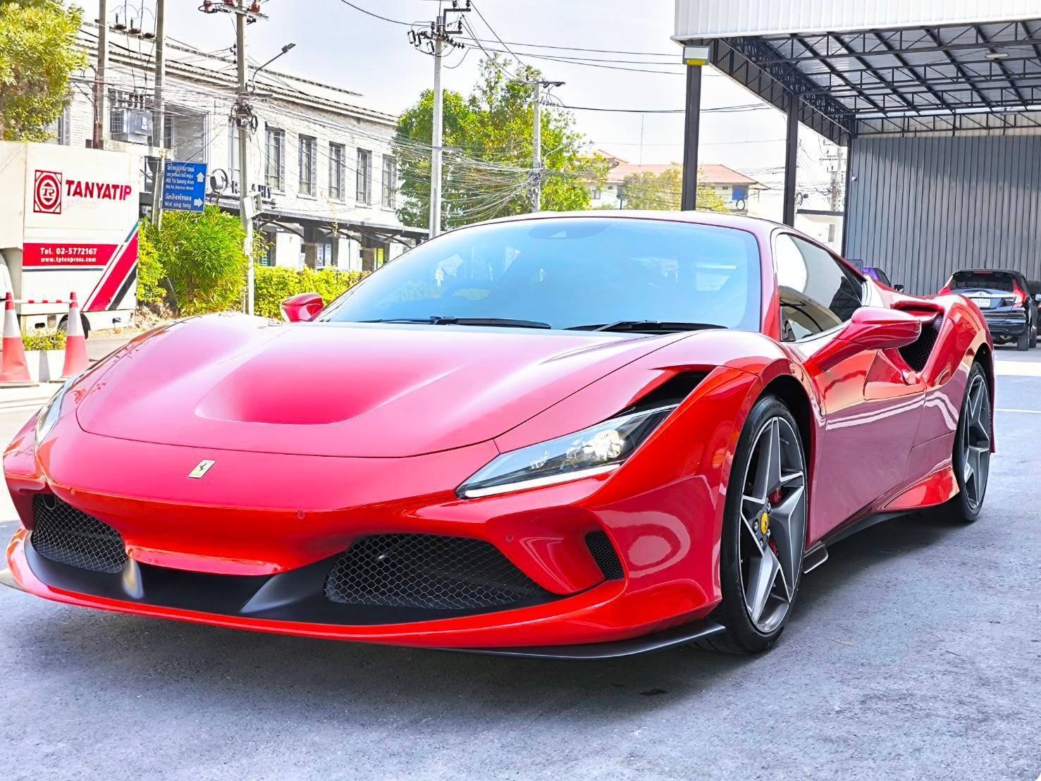 2021 Ferrari F8 Tributo สีแดง (รูปที่ 5)