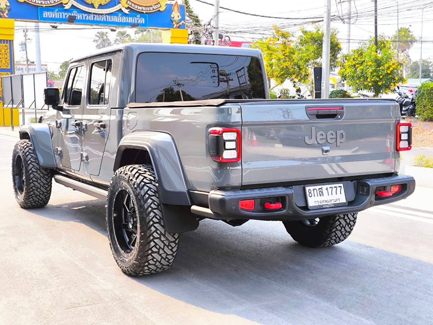 2021 Jeep GLADIATOR RUBICON 3.6 V6 สีเทา (รูปที่ 10)