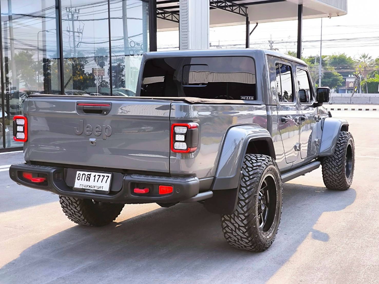 2021 Jeep GLADIATOR RUBICON 3.6 V6 สีเทา (รูปที่ 15)