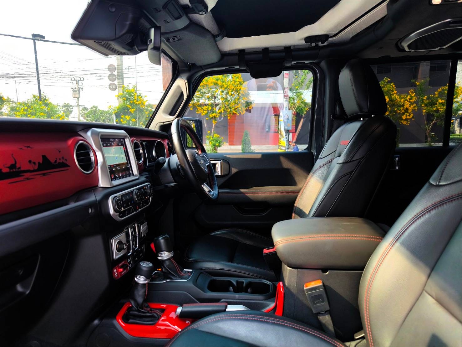 2021 Jeep GLADIATOR RUBICON 3.6 V6 สีเทา (รูปที่ 2)