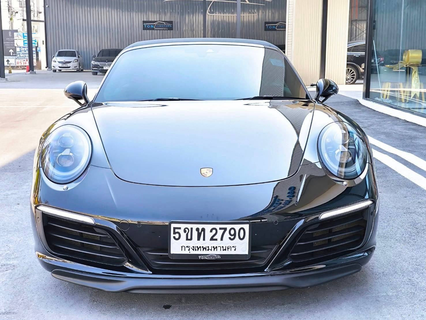 2017 Porsche 911 Carrera Cabriolet สีดำ (รูปที่ 3)
