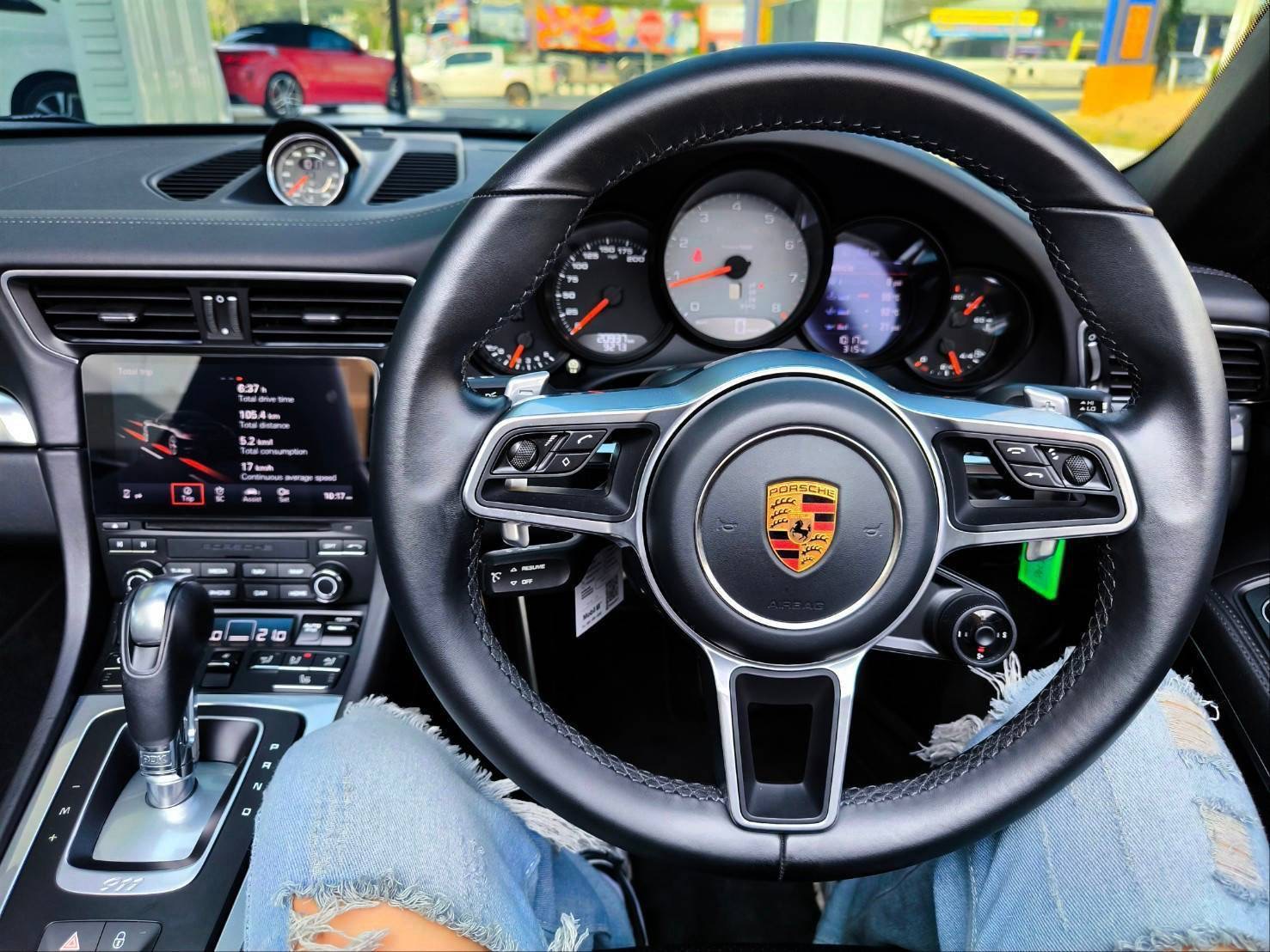 2017 Porsche 911 Carrera Cabriolet สีดำ (รูปที่ 7)