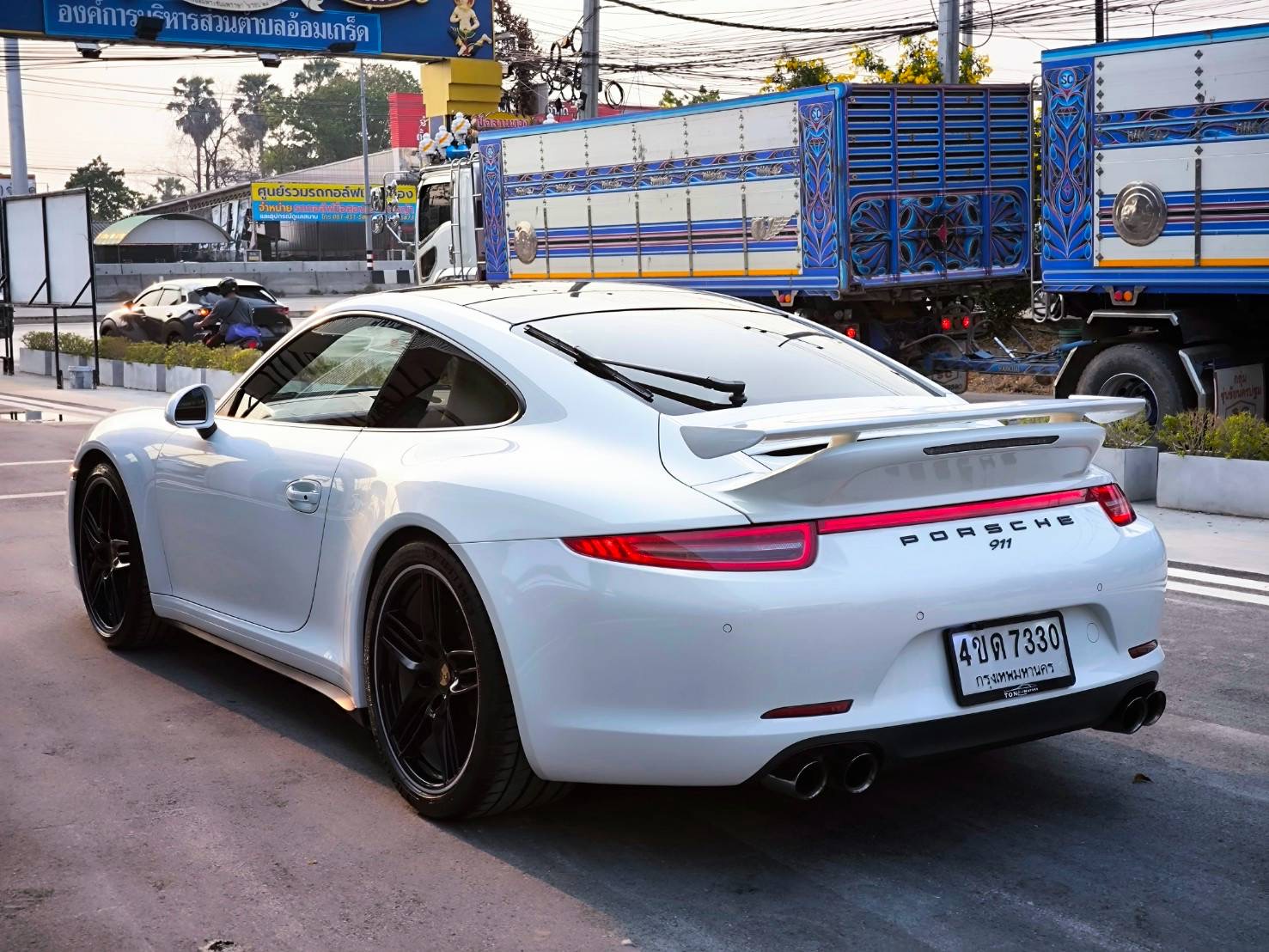 2014 Porsche 911 Carrera สีขาว (รูปที่ 14)