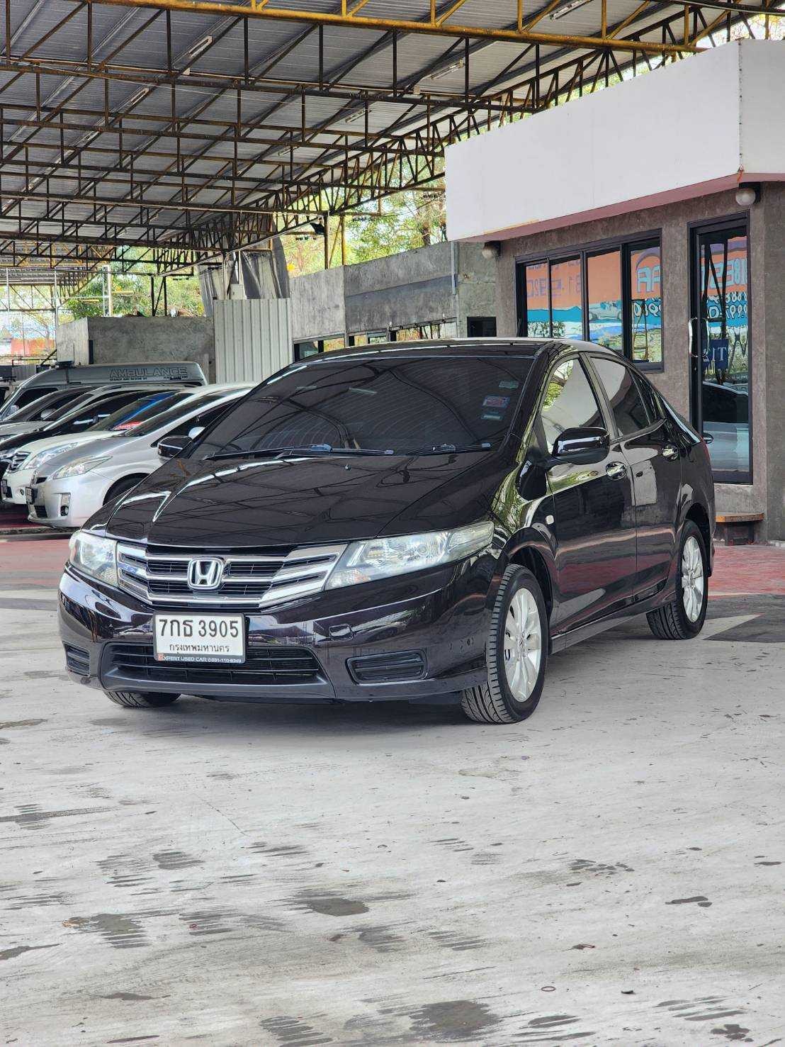 2013 Honda City สีดำ