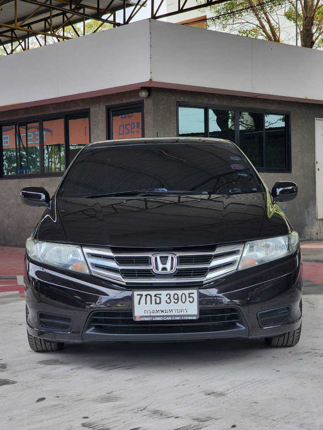 2013 Honda City สีดำ (รูปที่ 2)