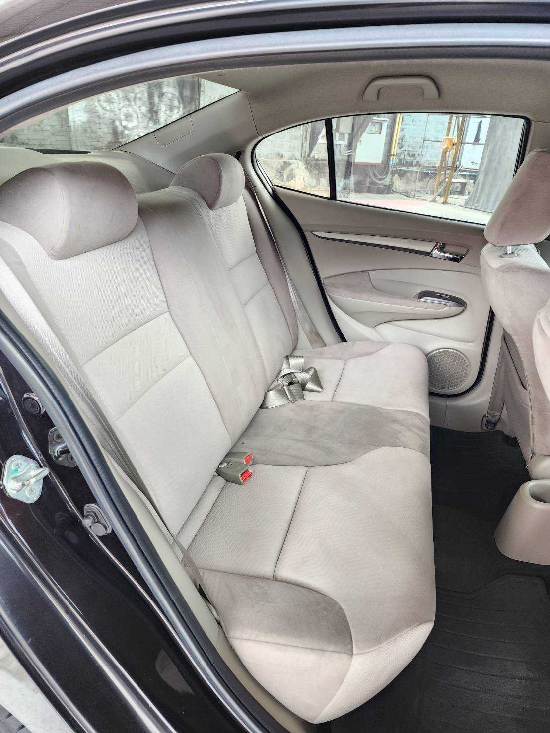 2013 Honda City สีดำ (รูปที่ 12)