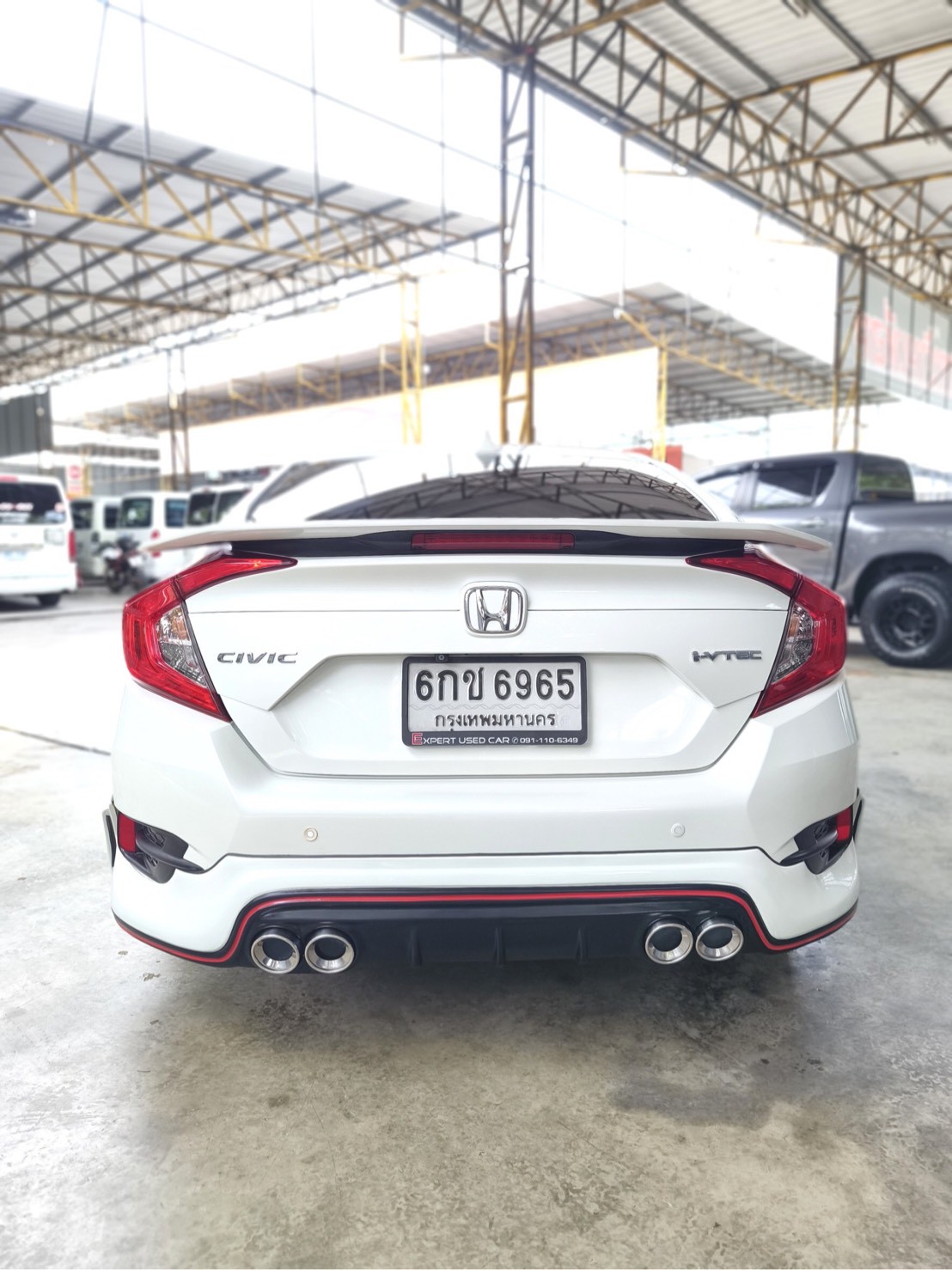 2017 Honda Civic Sedan สีขาว (รูปที่ 3)