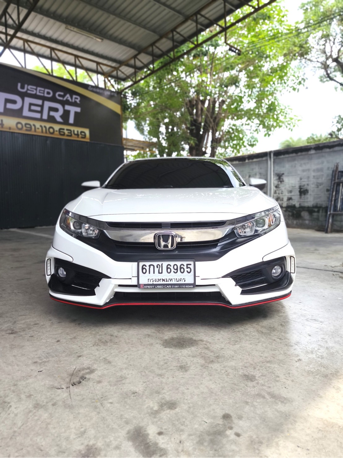 2017 Honda Civic Sedan สีขาว (รูปที่ 17)