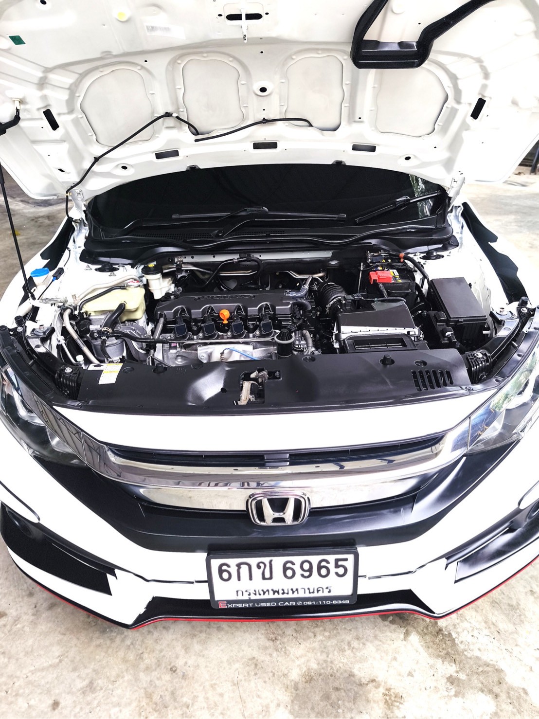 2017 Honda Civic Sedan สีขาว (รูปที่ 16)