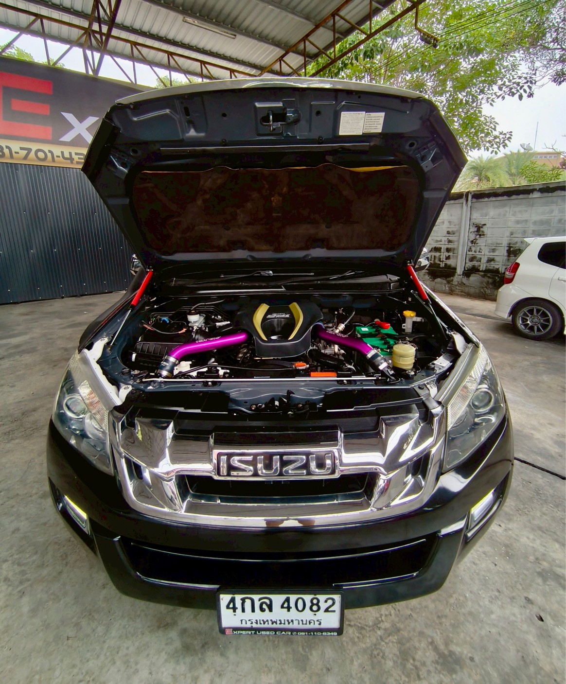 2015 Isuzu D-Max CAB4 สีดำ (รูปที่ 4)