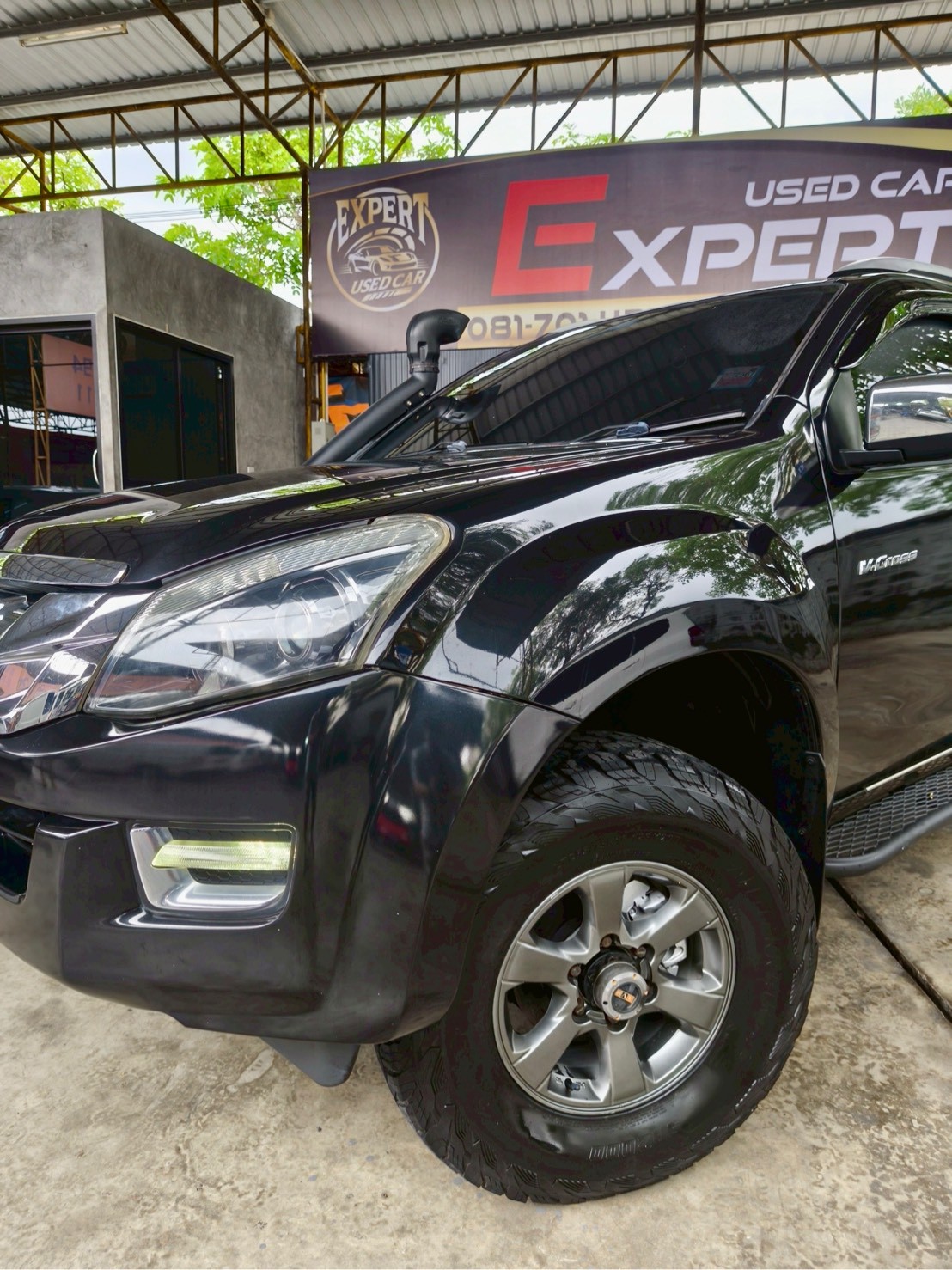 2015 Isuzu D-Max CAB4 สีดำ (รูปที่ 11)