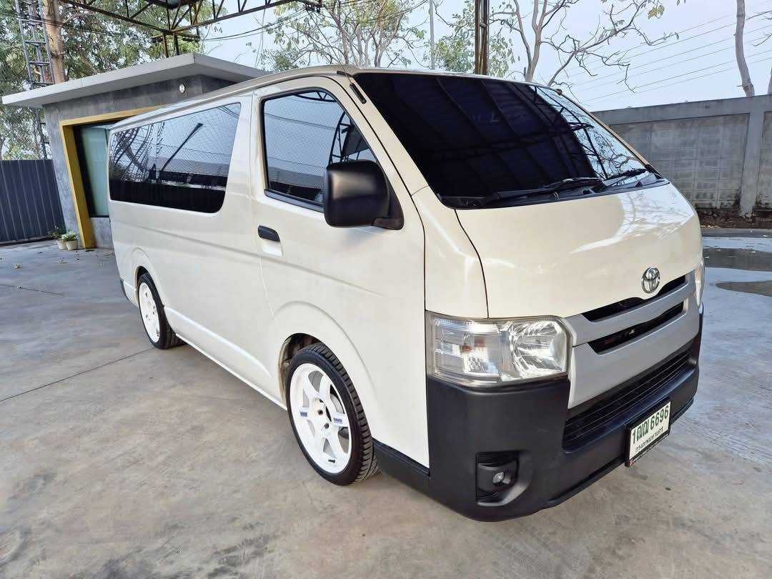 2014 Toyota HiAce หลังคาเตี้ย สีขาว (รูปที่ 8)