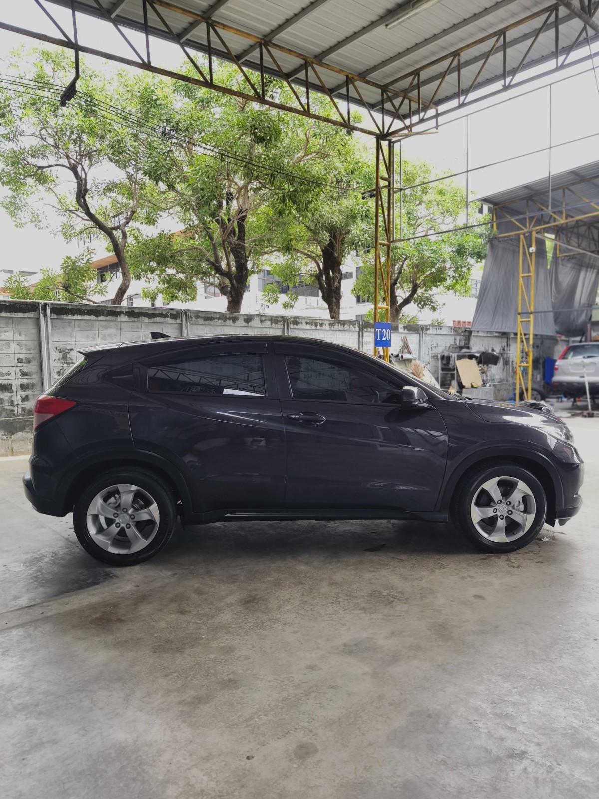 2014 Honda HR-V สีเทา (รูปที่ 6)