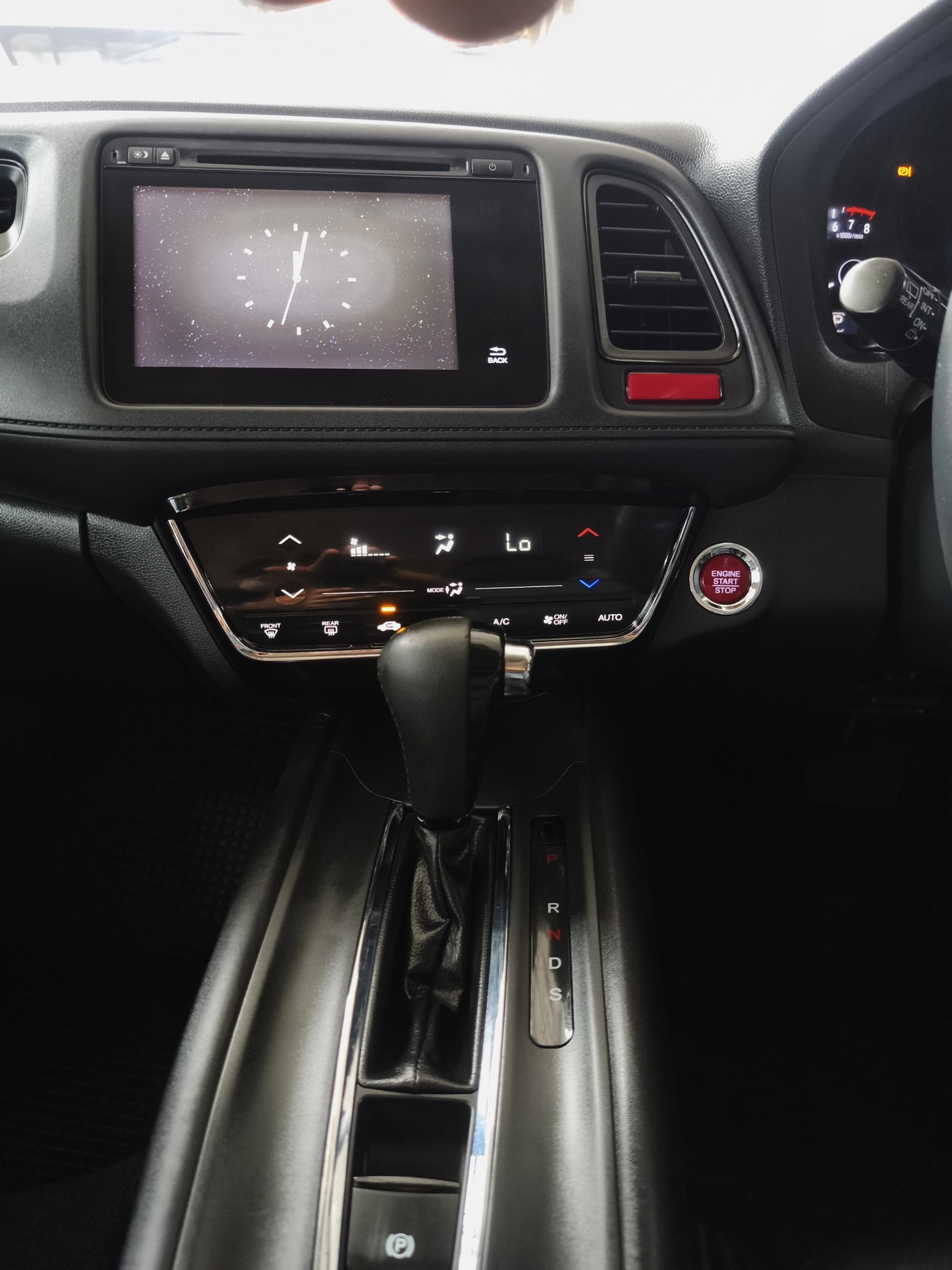 2014 Honda HR-V สีเทา (รูปที่ 17)