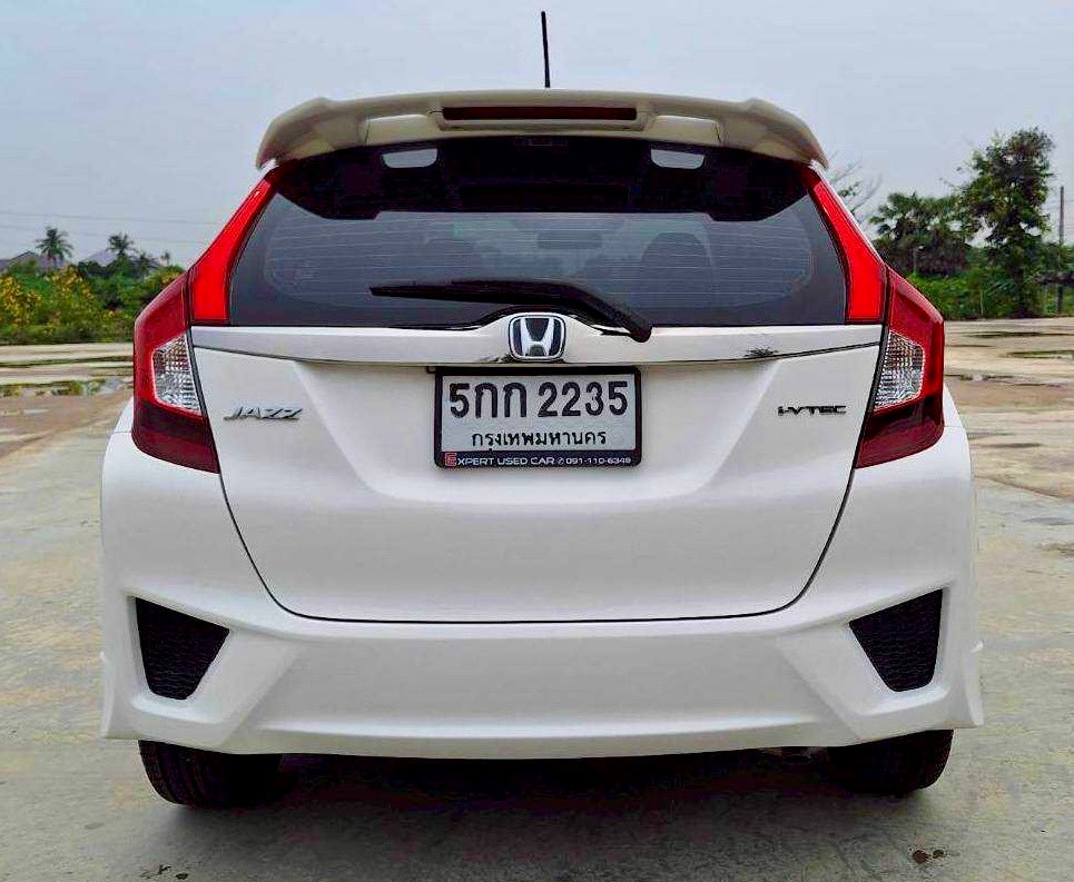 2014 Honda Jazz GK สีขาว (รูปที่ 11)