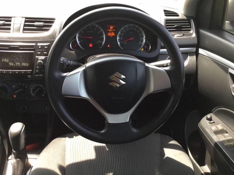 Suzuki Swift ปี 2015 สีฟ้า (รูปที่ 14)
