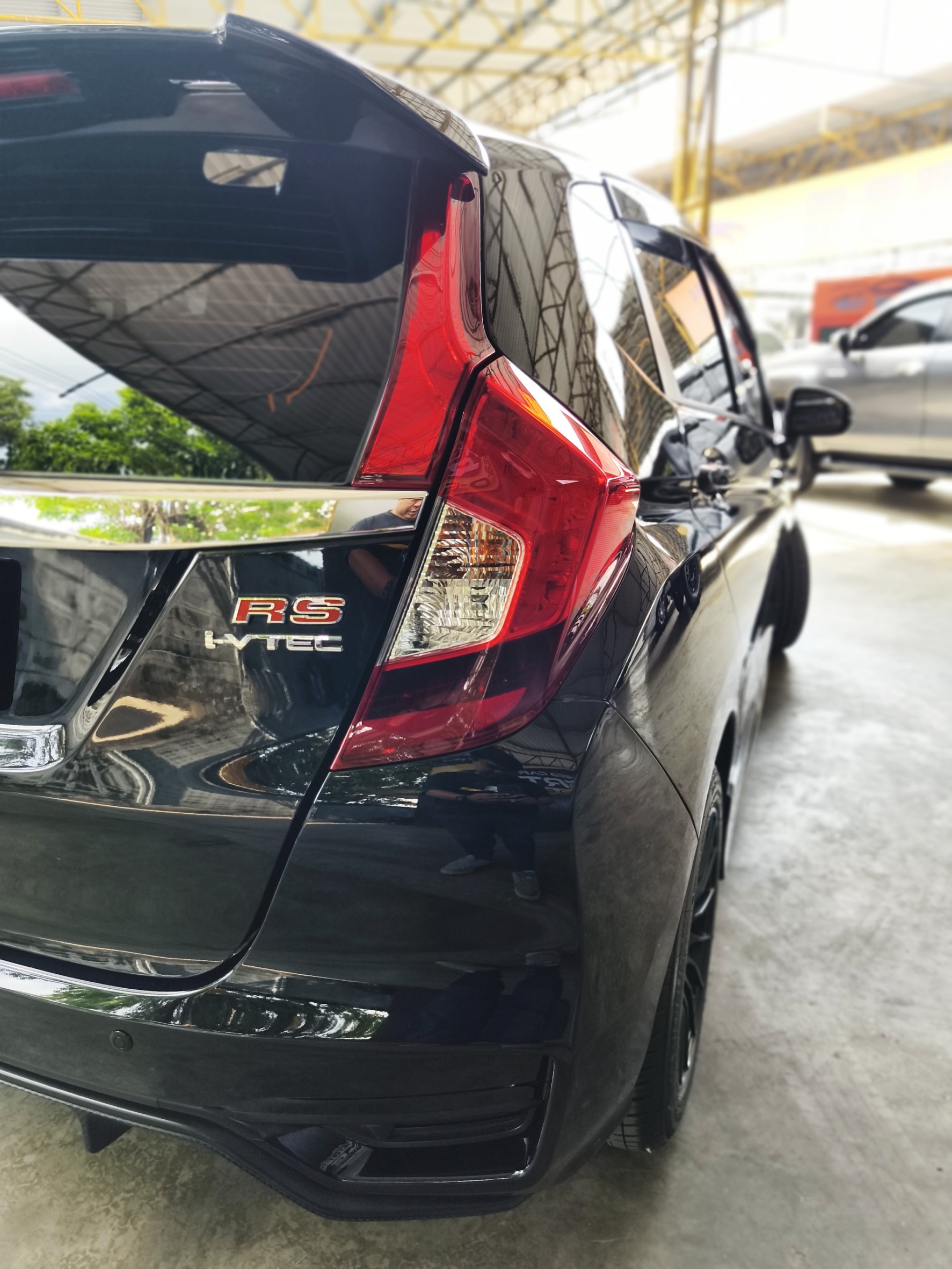 2019 Honda Jazz GK สีดำ (รูปที่ 8)
