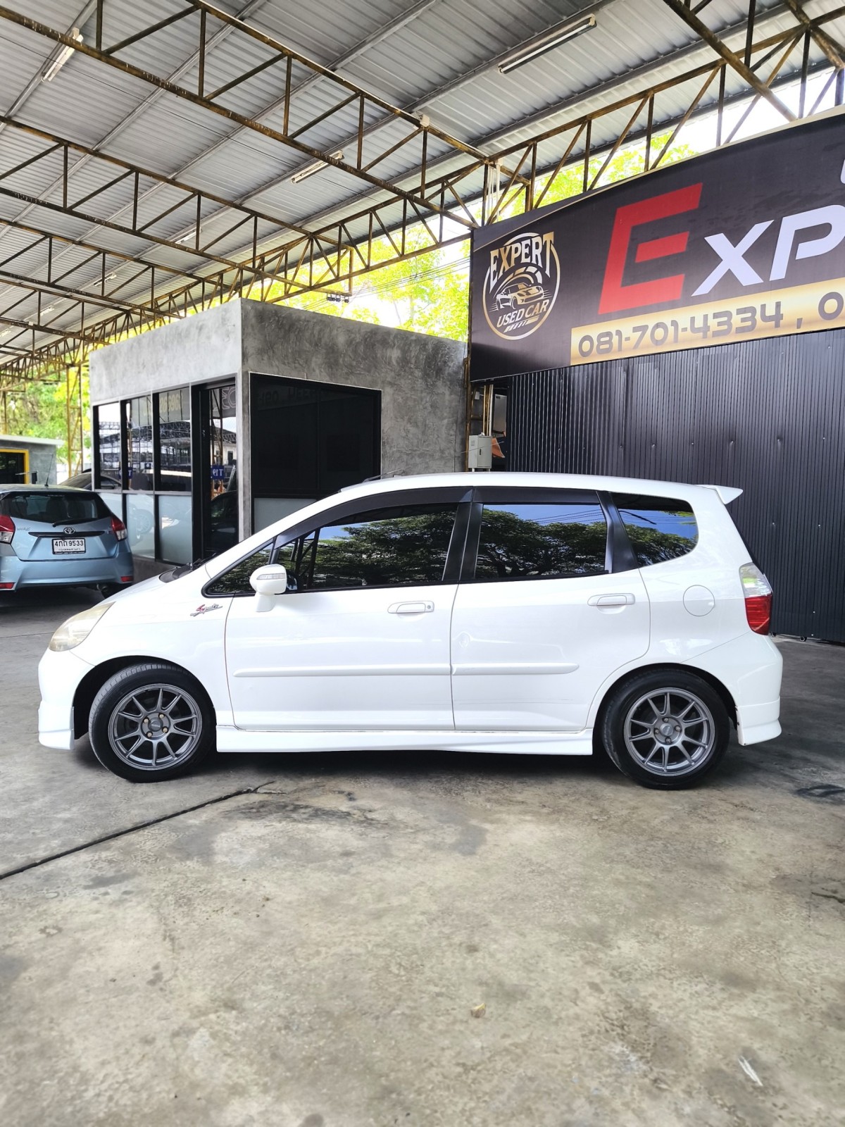 2005 Honda Jazz GD สีขาว (รูปที่ 4)