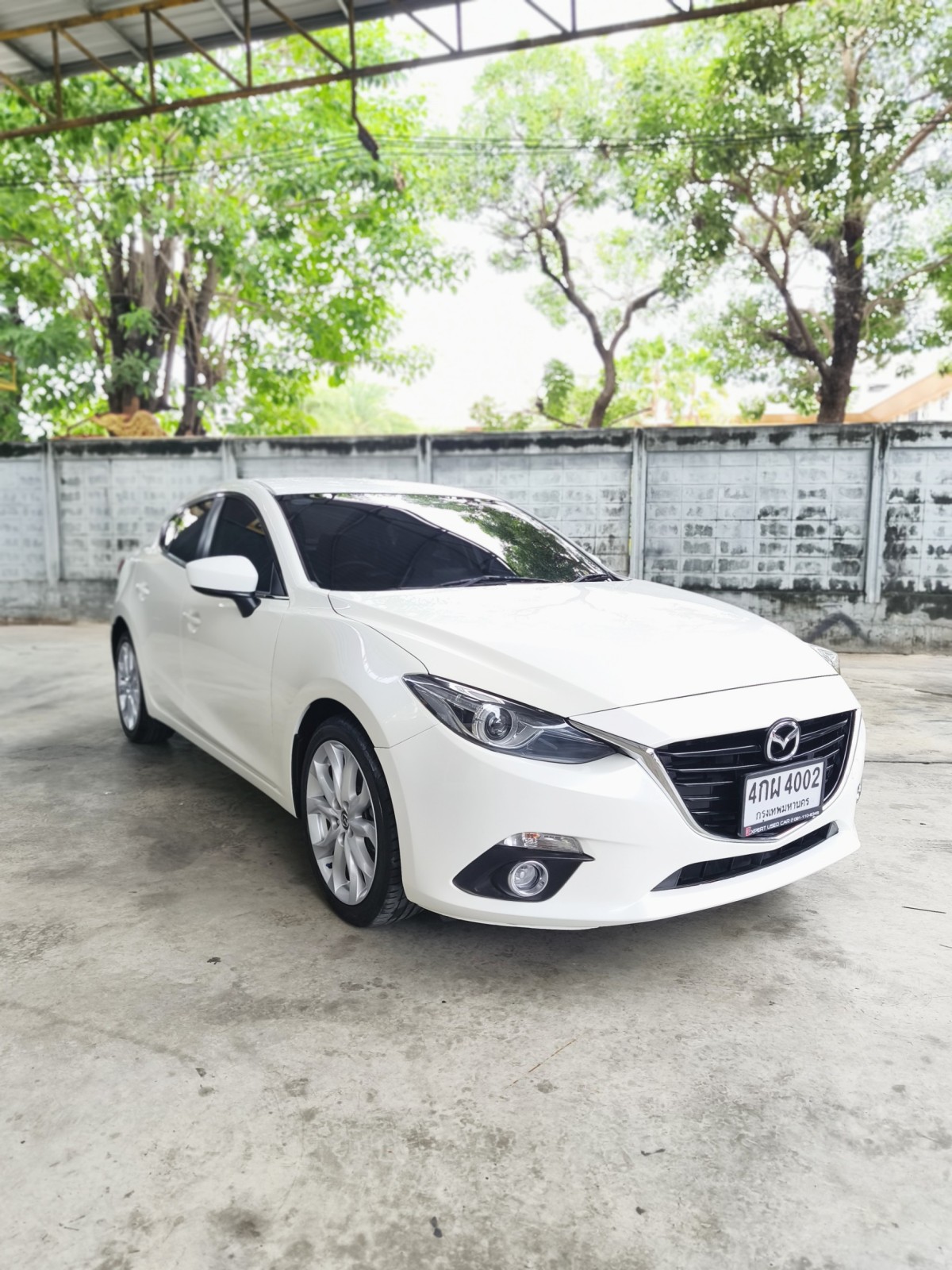 2015 Mazda 3 Sedan สีขาว (รูปที่ 7)