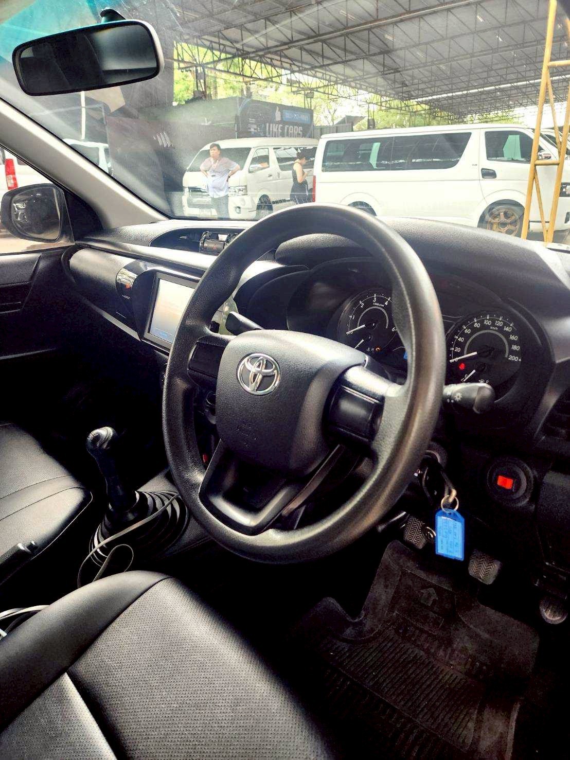 2020 Toyota REVO 2.4 สีขาว (รูปที่ 4)