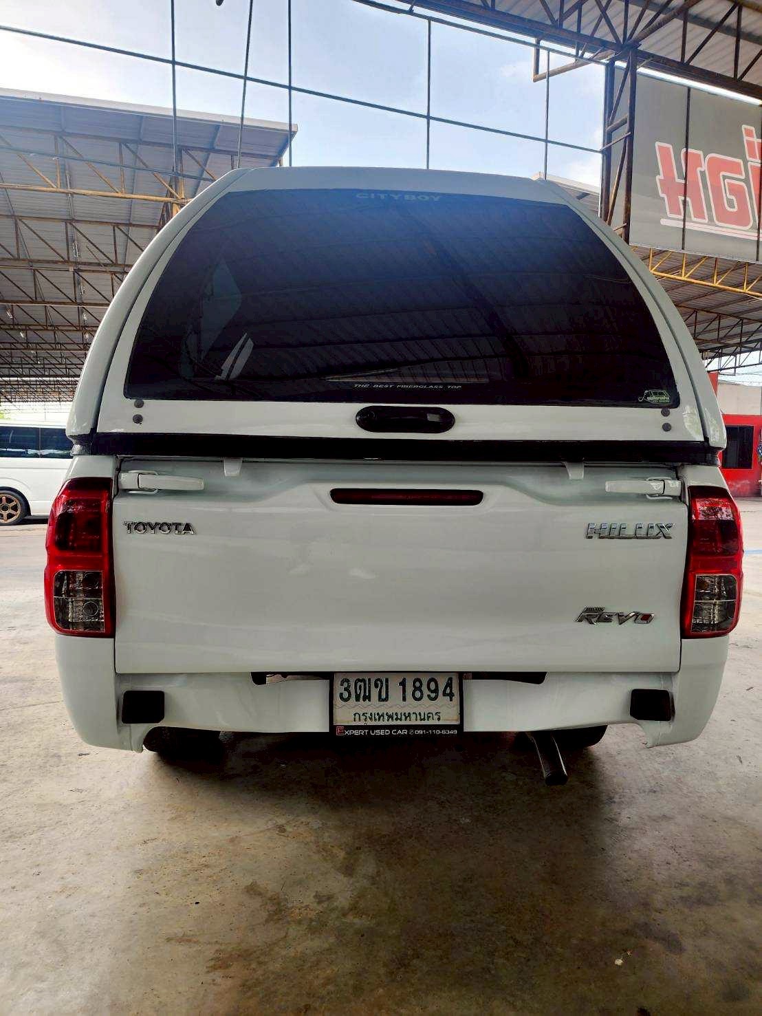 2020 Toyota REVO 2.4 สีขาว (รูปที่ 2)
