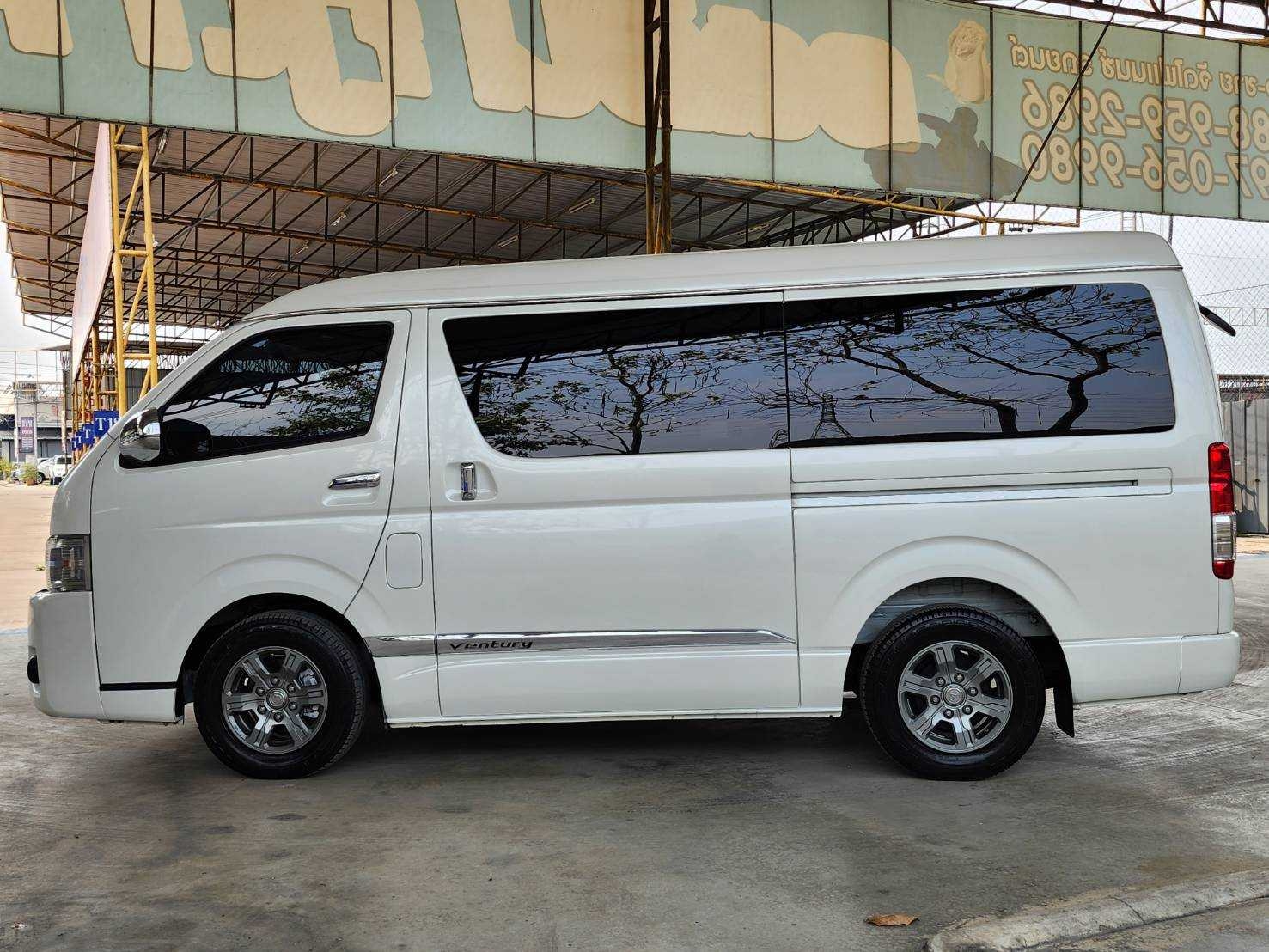 2018 Toyota Ventury สีขาว (รูปที่ 7)