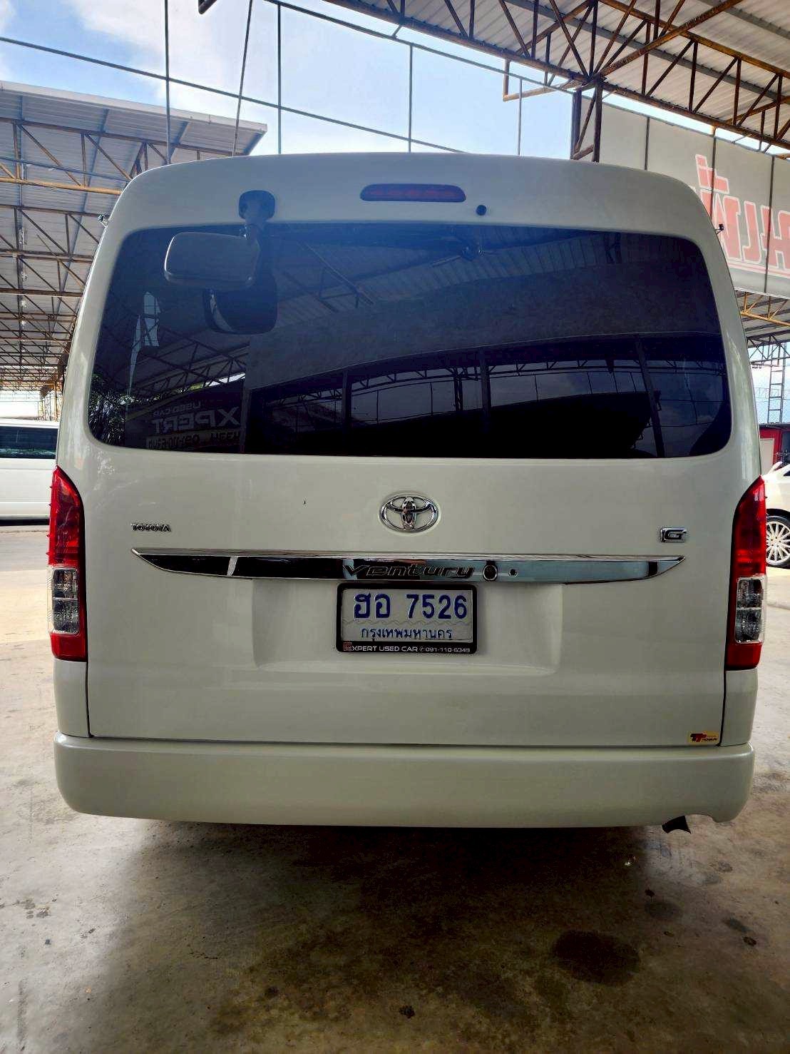 2018 Toyota Ventury สีขาว (รูปที่ 14)