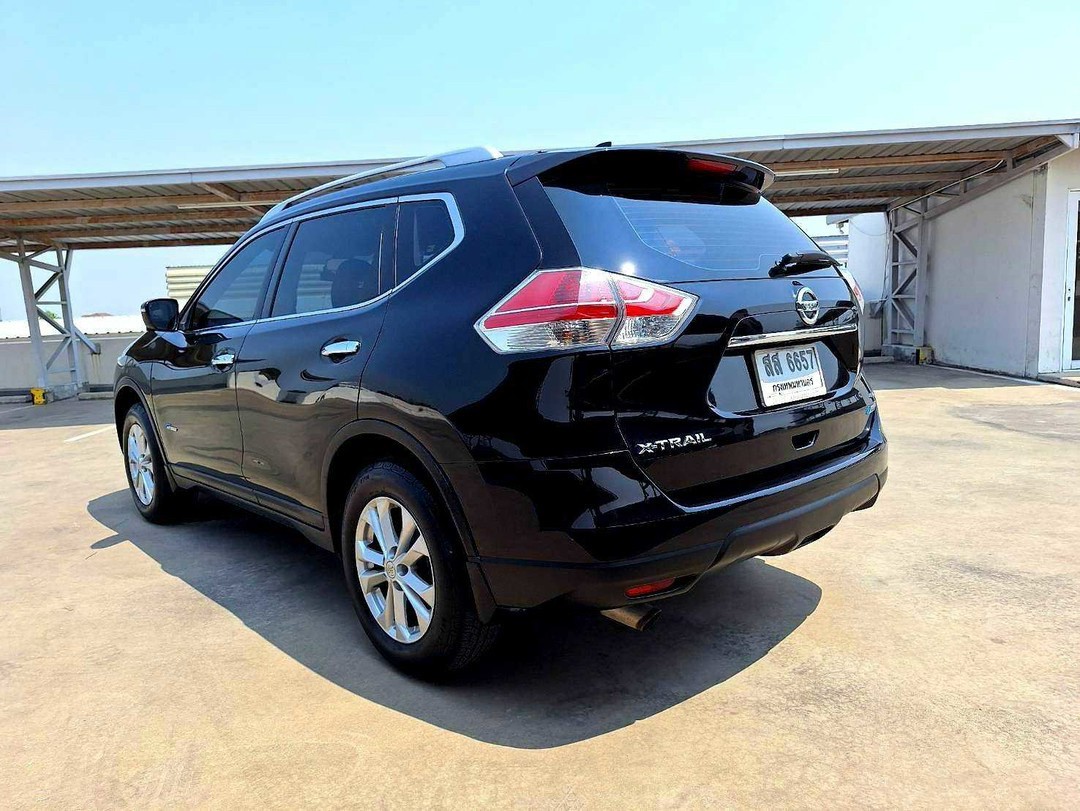 2017 Nissan X-trail สีดำ (รูปที่ 5)