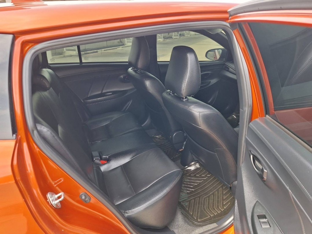 2013 Toyota Yaris สีส้ม (รูปที่ 11)