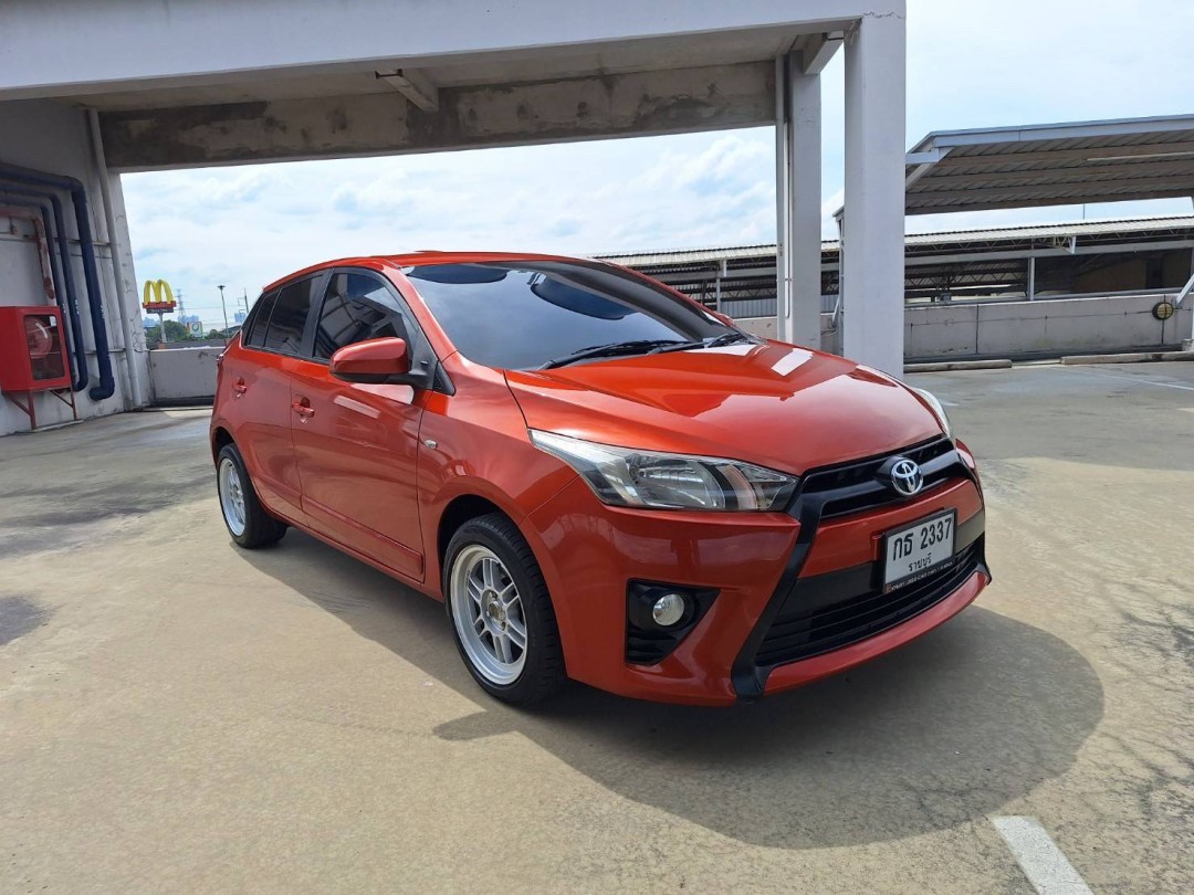 2013 Toyota Yaris สีส้ม (รูปที่ 18)