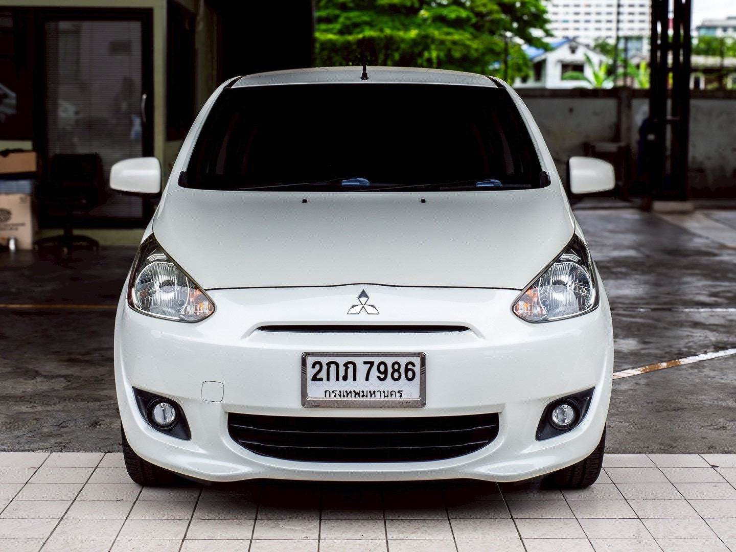 2013 Mitsubishi Mirage สีขาว (รูปที่ 15)