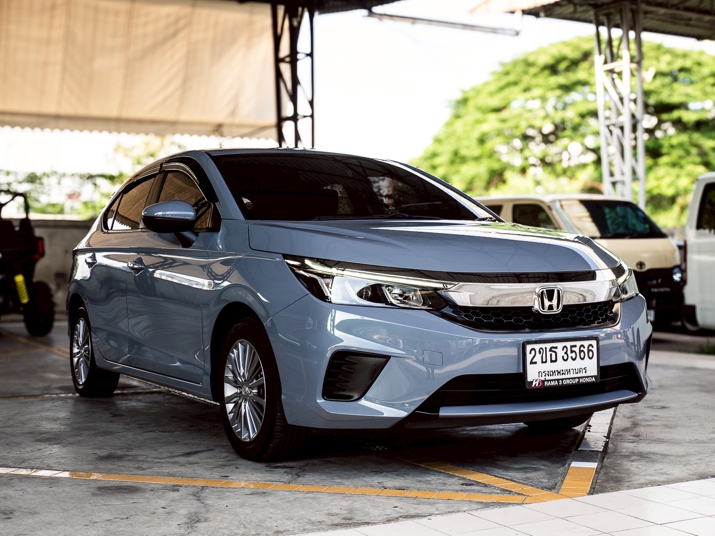 2021 Honda City Hatchback สีเทา (รูปที่ 3)