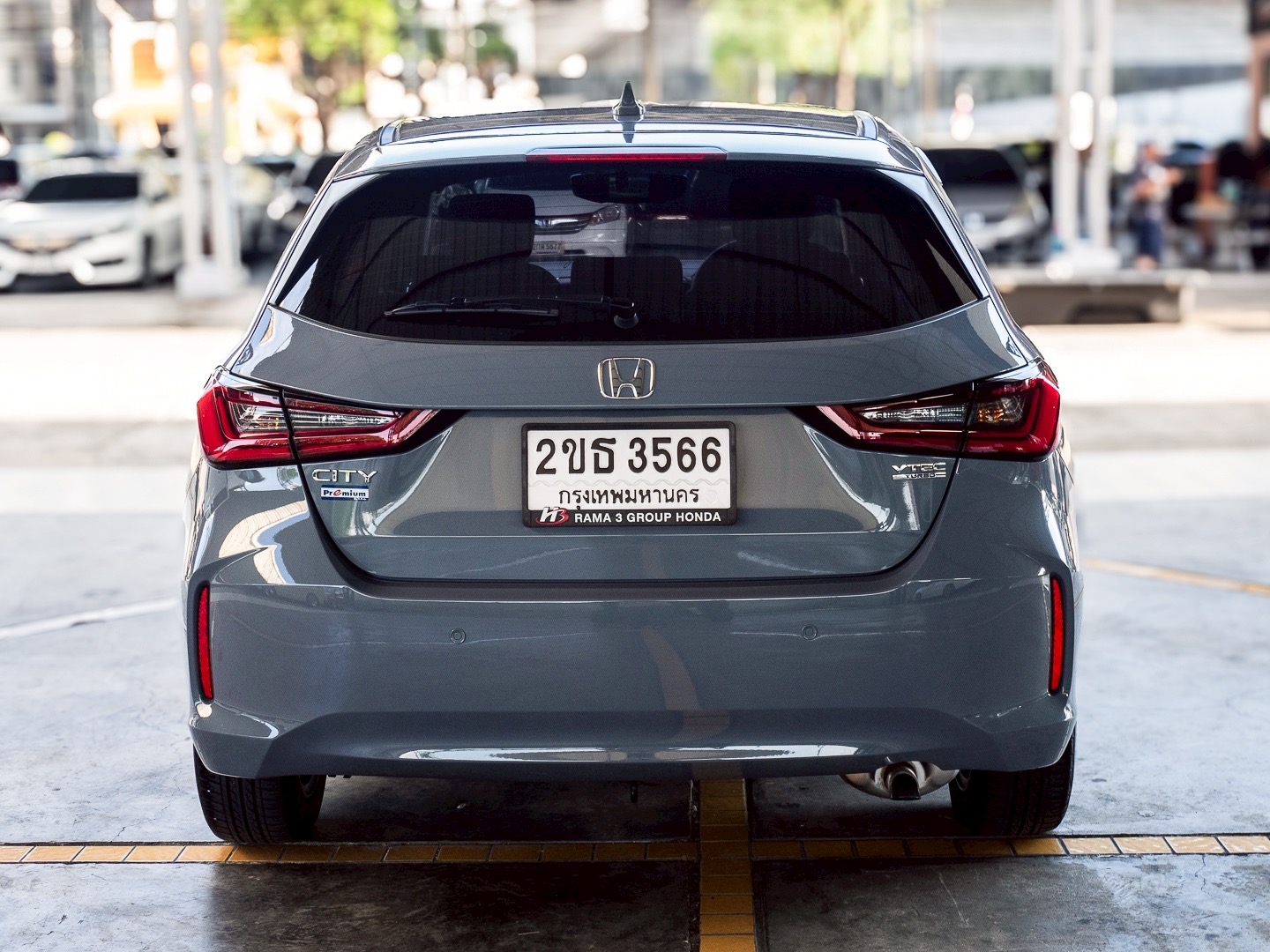 2021 Honda City Hatchback สีเทา (รูปที่ 6)
