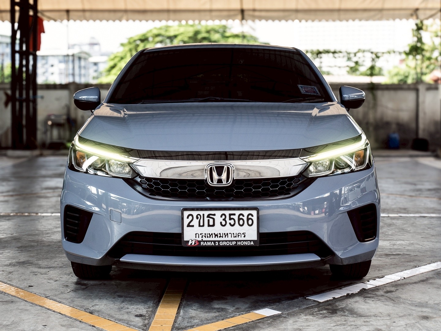 2021 Honda City Hatchback สีเทา (รูปที่ 2)