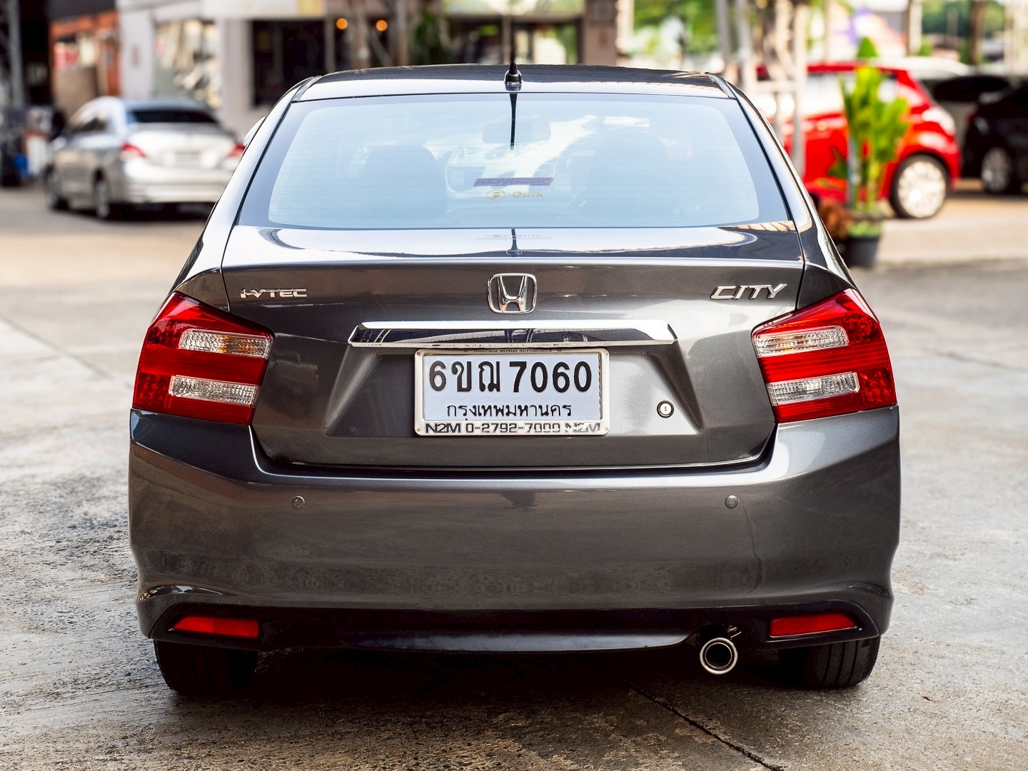 2011 Honda City สีเทา (รูปที่ 4)