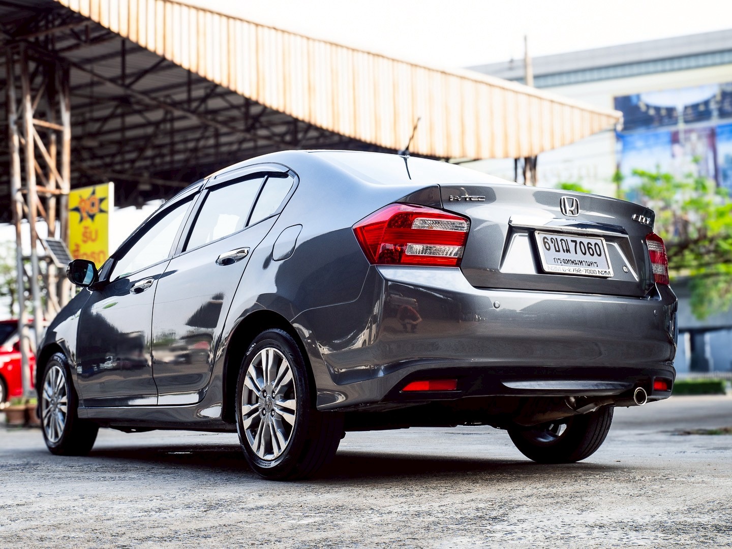 2011 Honda City สีเทา (รูปที่ 16)